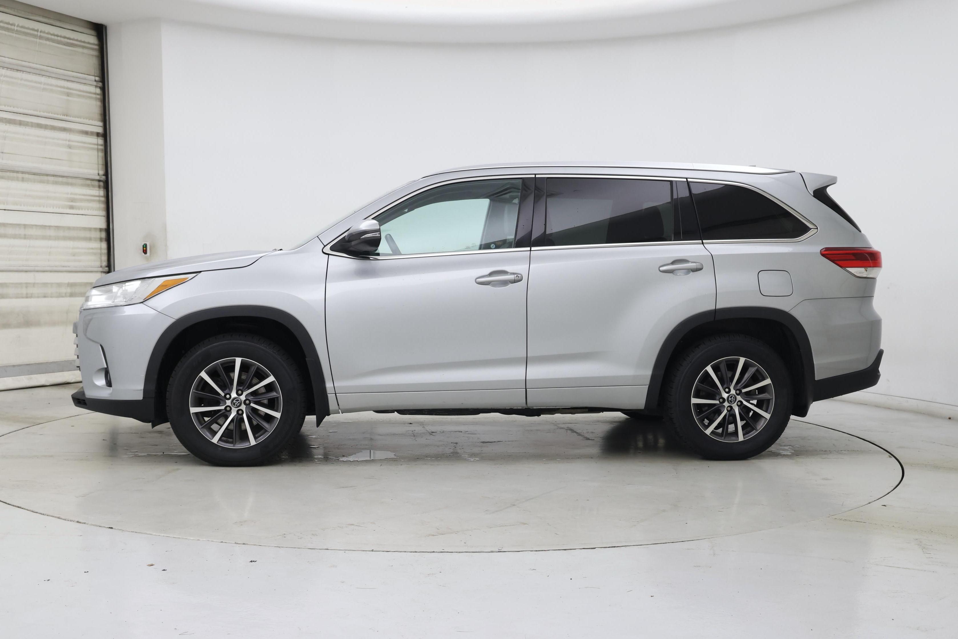 Thumbnail: 2018 Toyota Highlander - 3