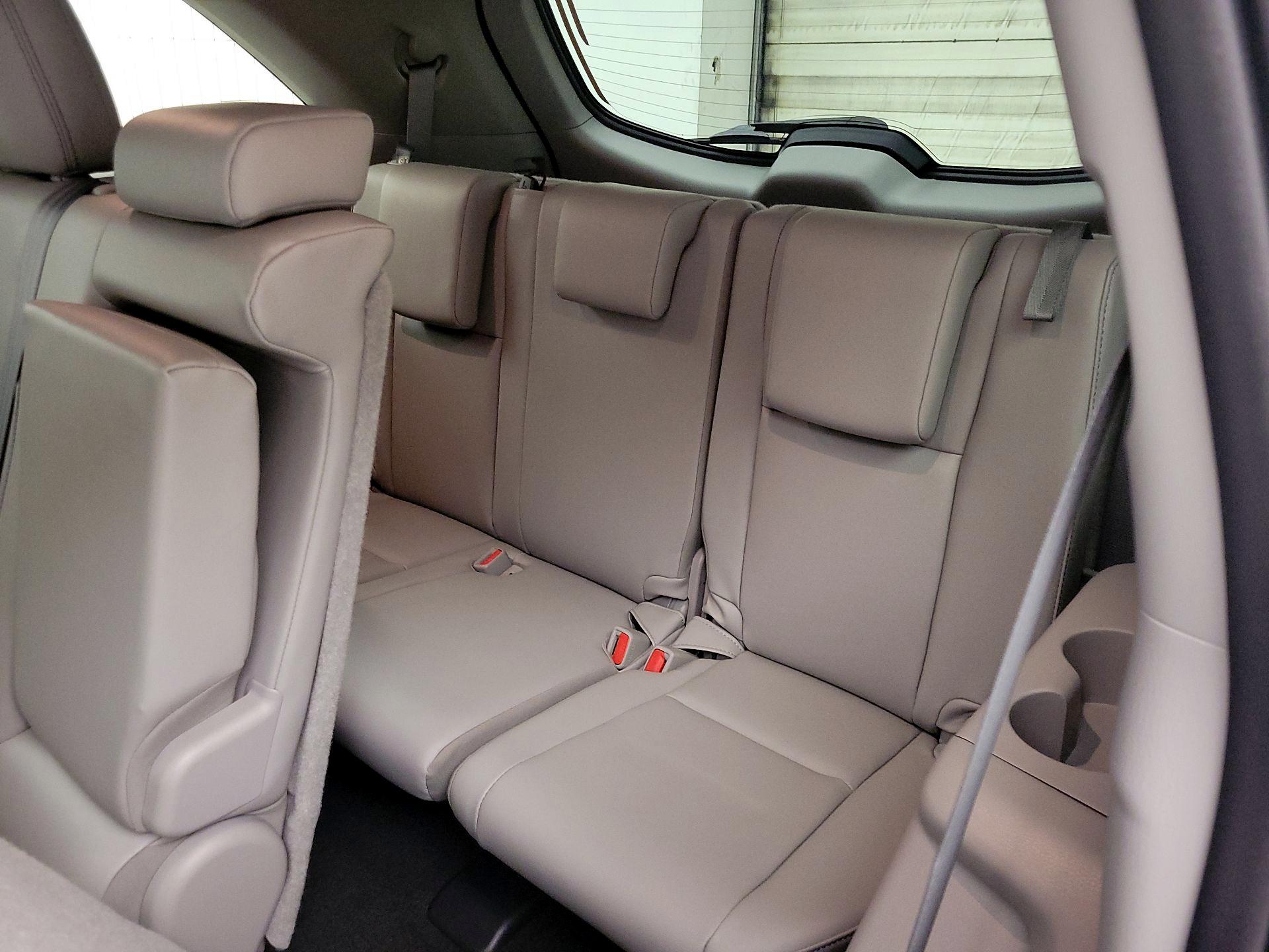 Thumbnail: 2019 Toyota Highlander - 19