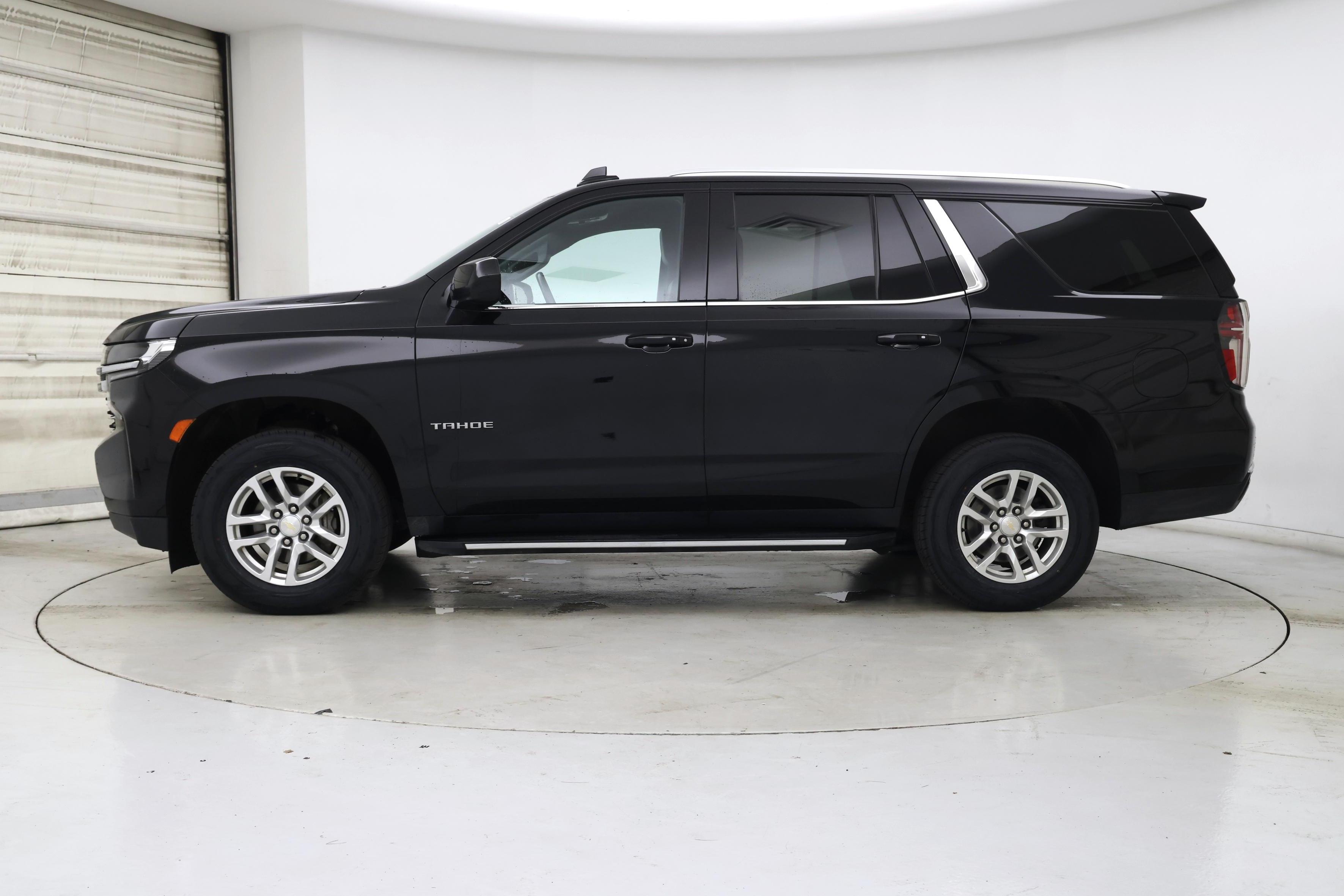 Thumbnail: 2021 Chevrolet Tahoe - 3