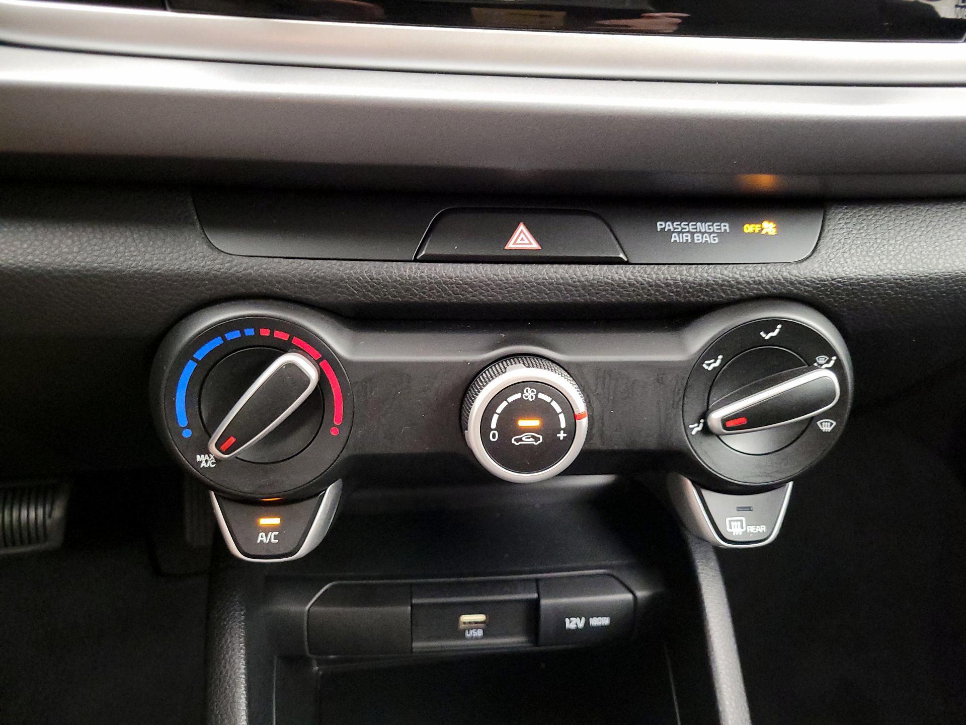Thumbnail: 2023 Kia Rio - 16
