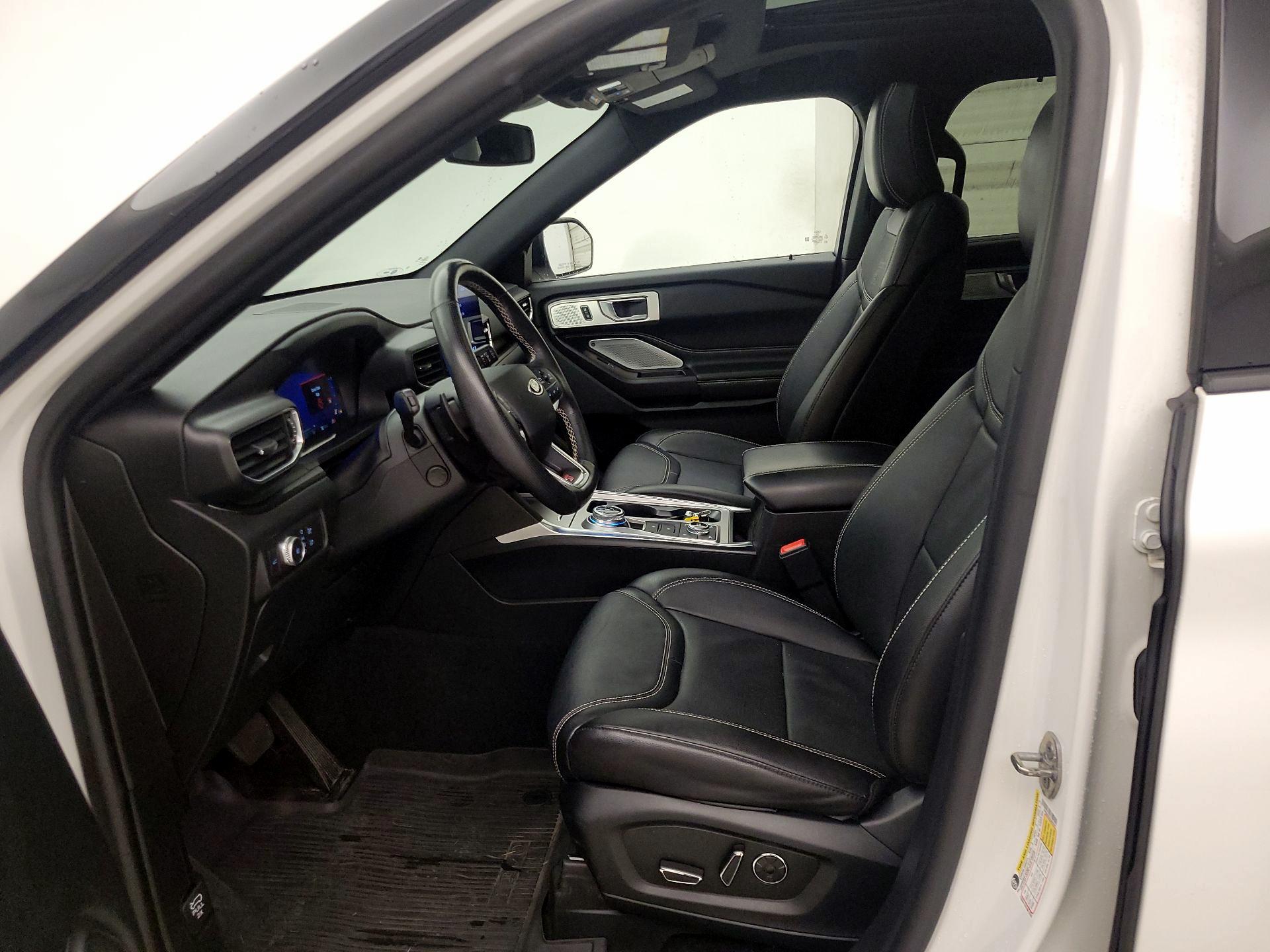 Thumbnail: 2020 Ford Explorer - 11