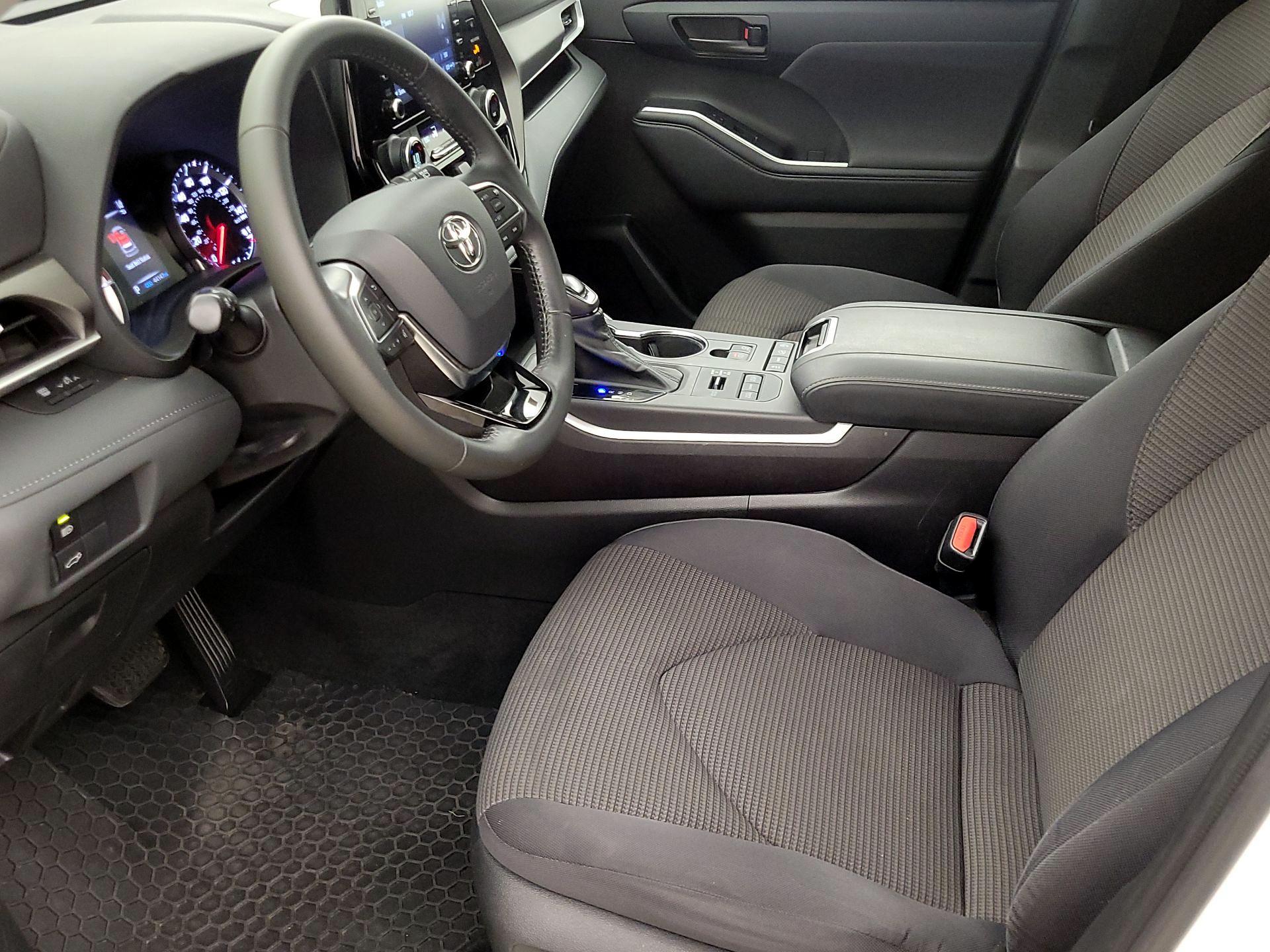 Thumbnail: 2021 Toyota Highlander - 11