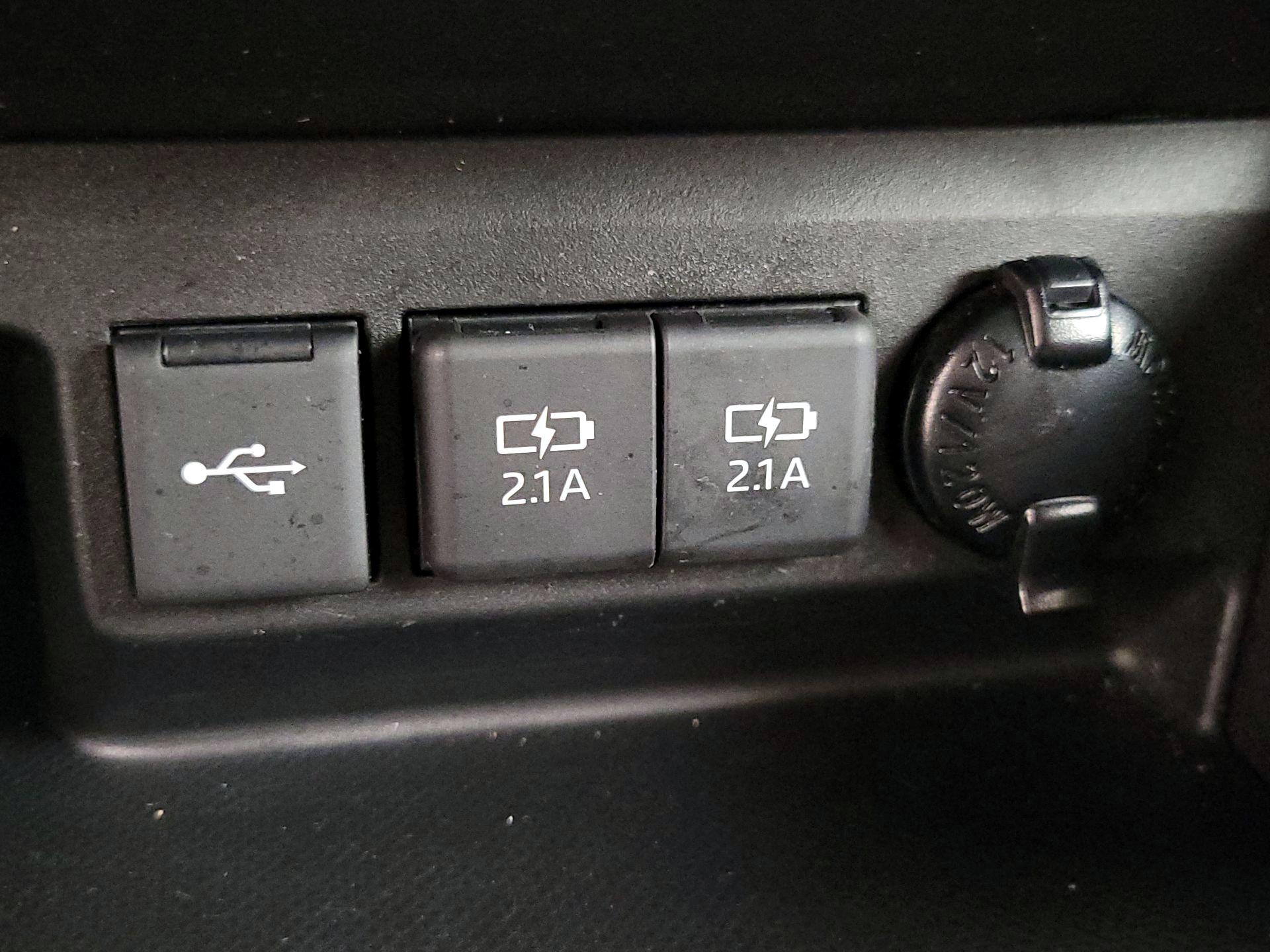 Thumbnail: 2021 Toyota Highlander - 18