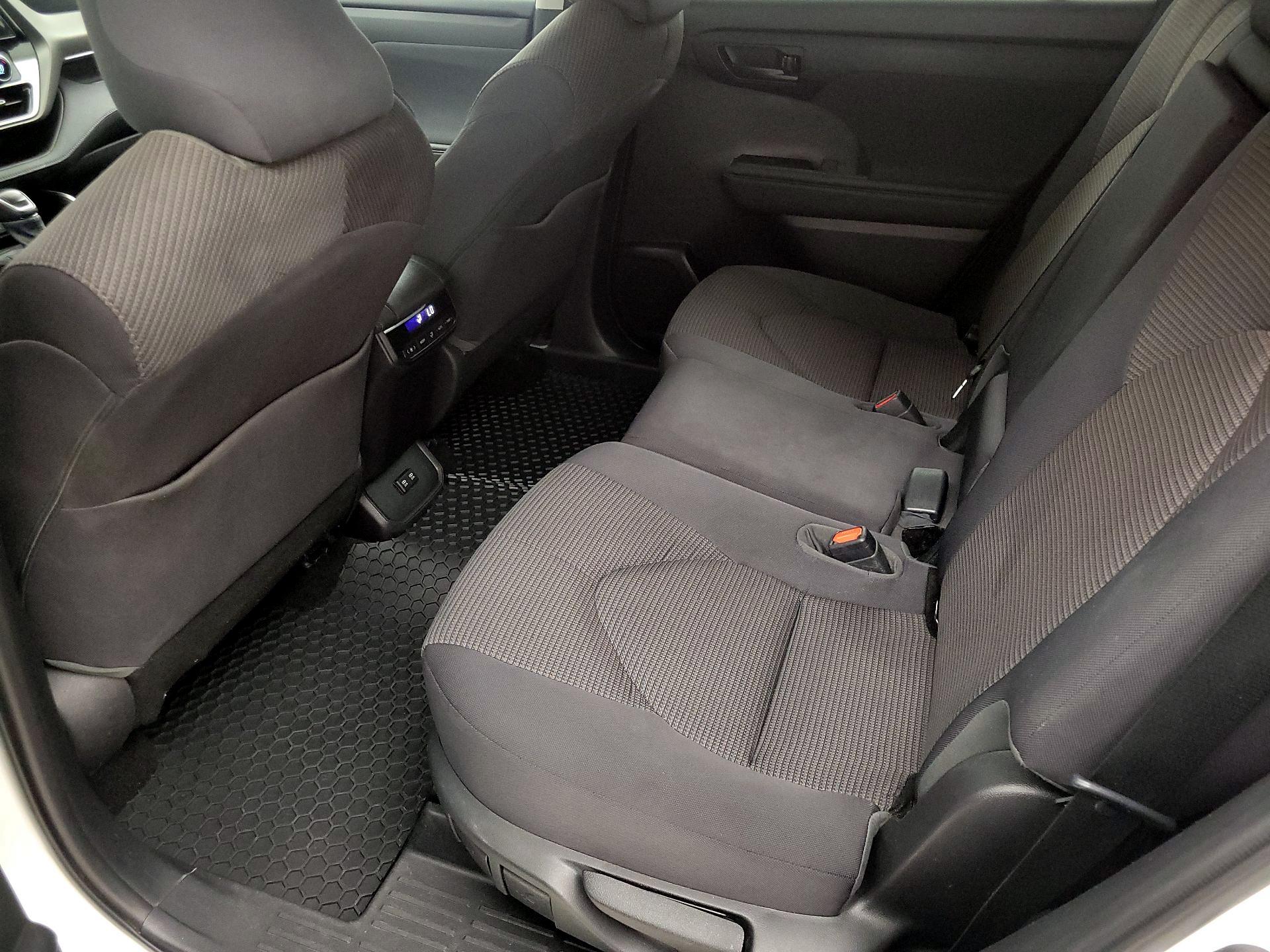 Thumbnail: 2021 Toyota Highlander - 19
