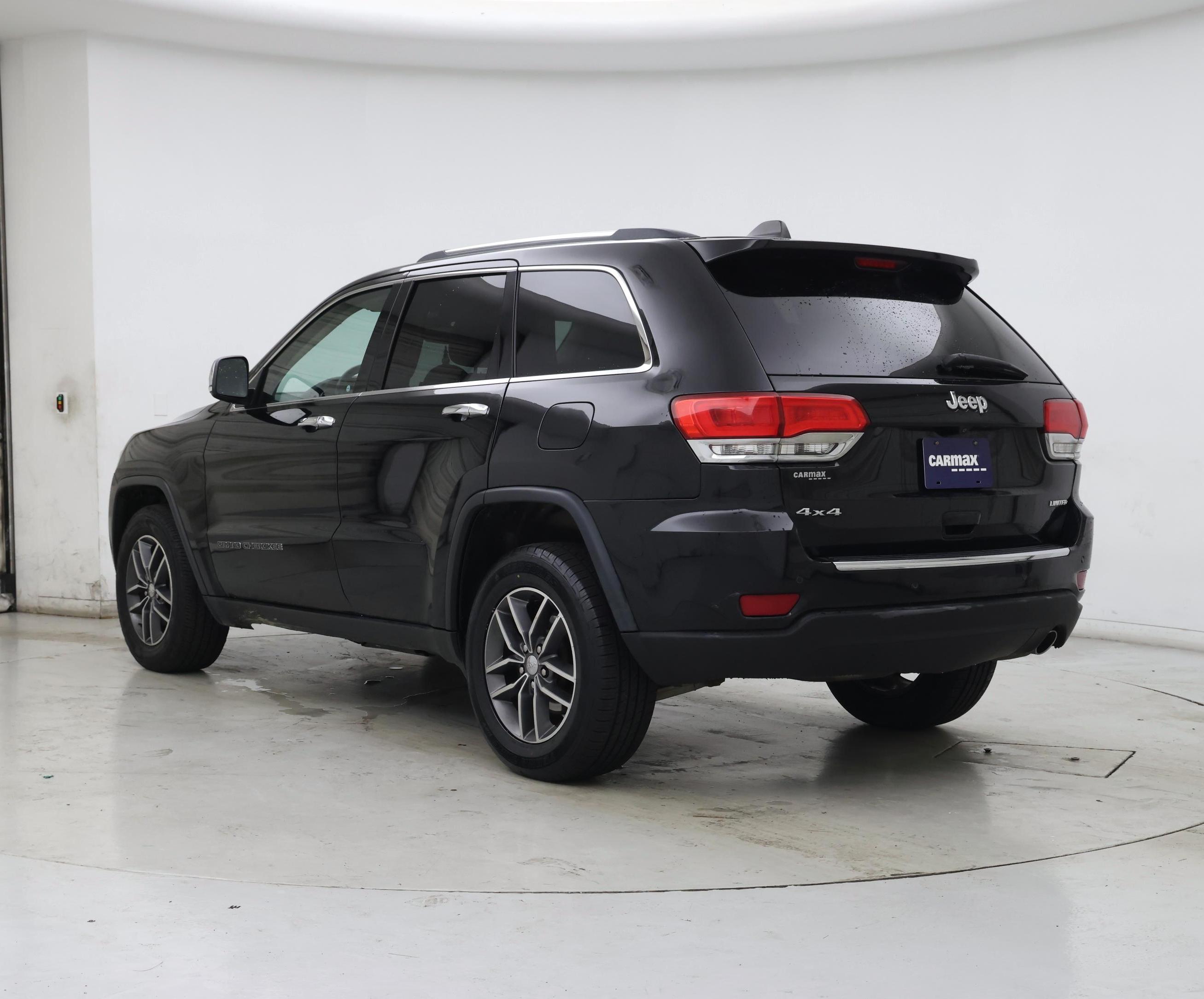 Thumbnail: 2017 Jeep Grand Cherokee - 2