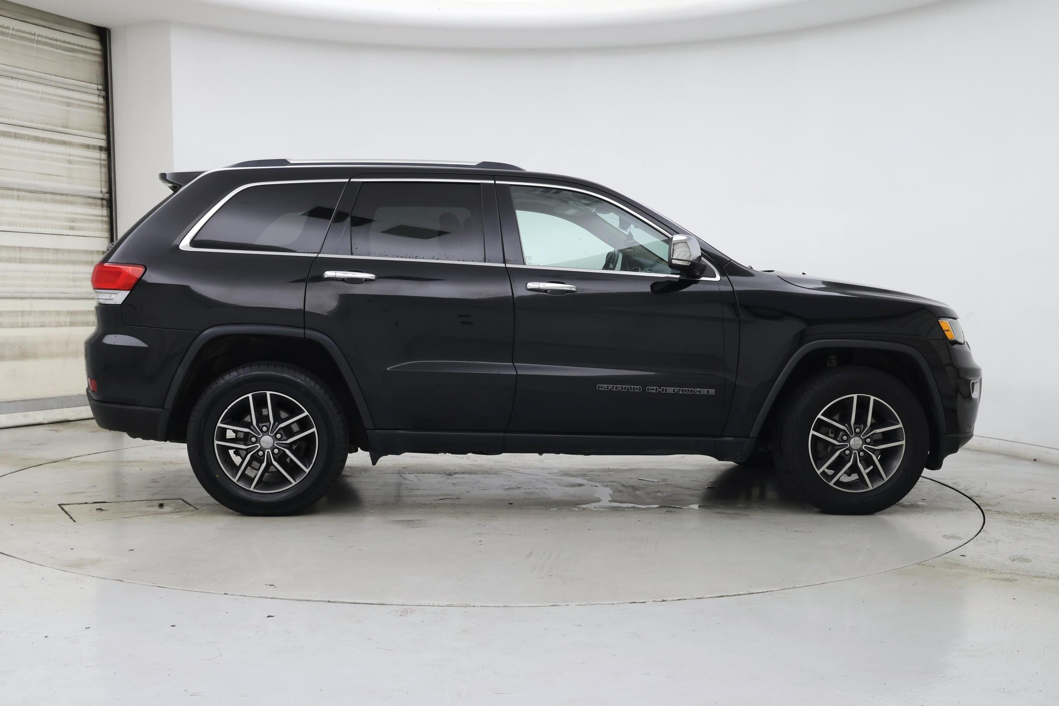 Thumbnail: 2017 Jeep Grand Cherokee - 7
