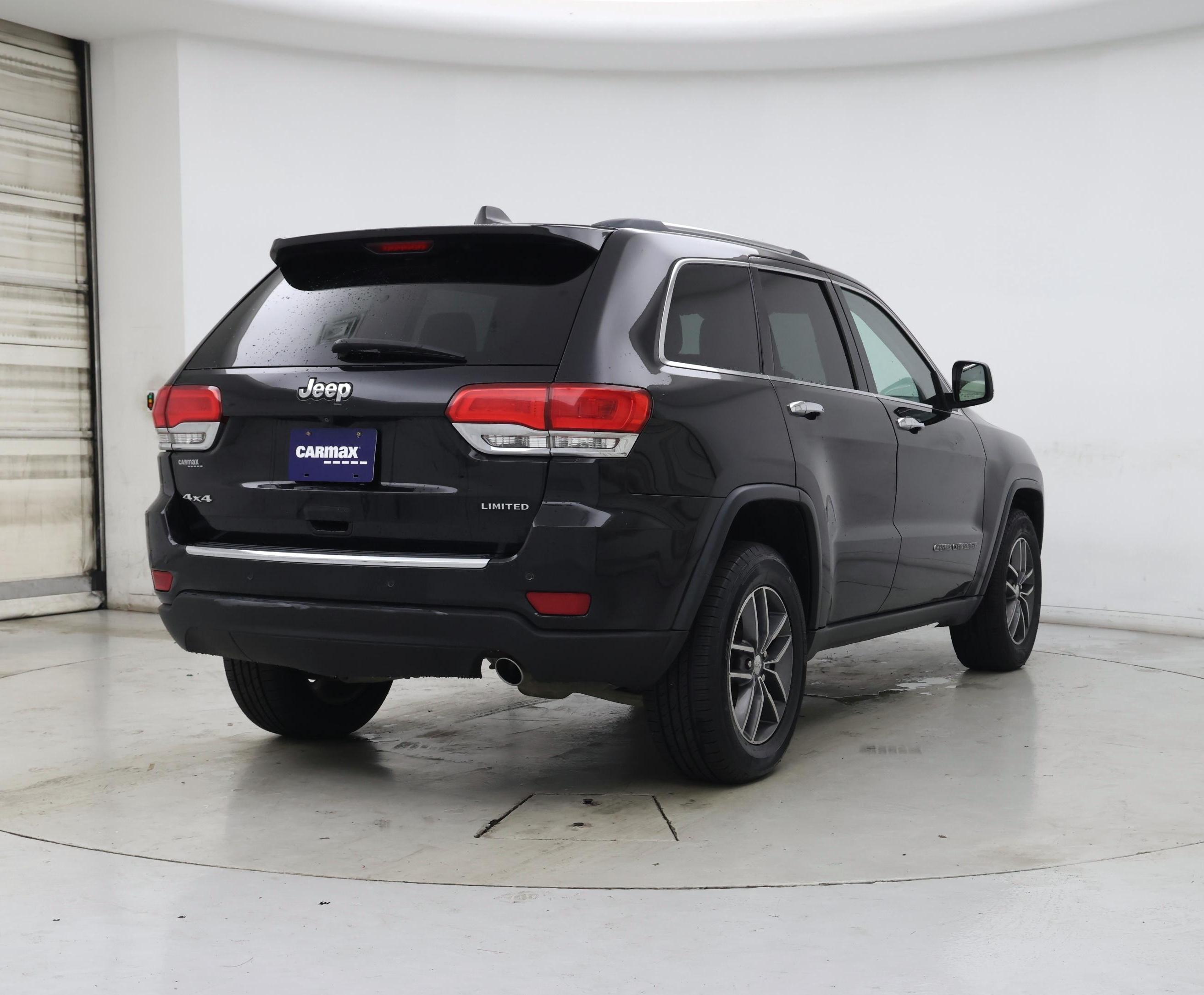 Thumbnail: 2017 Jeep Grand Cherokee - 8