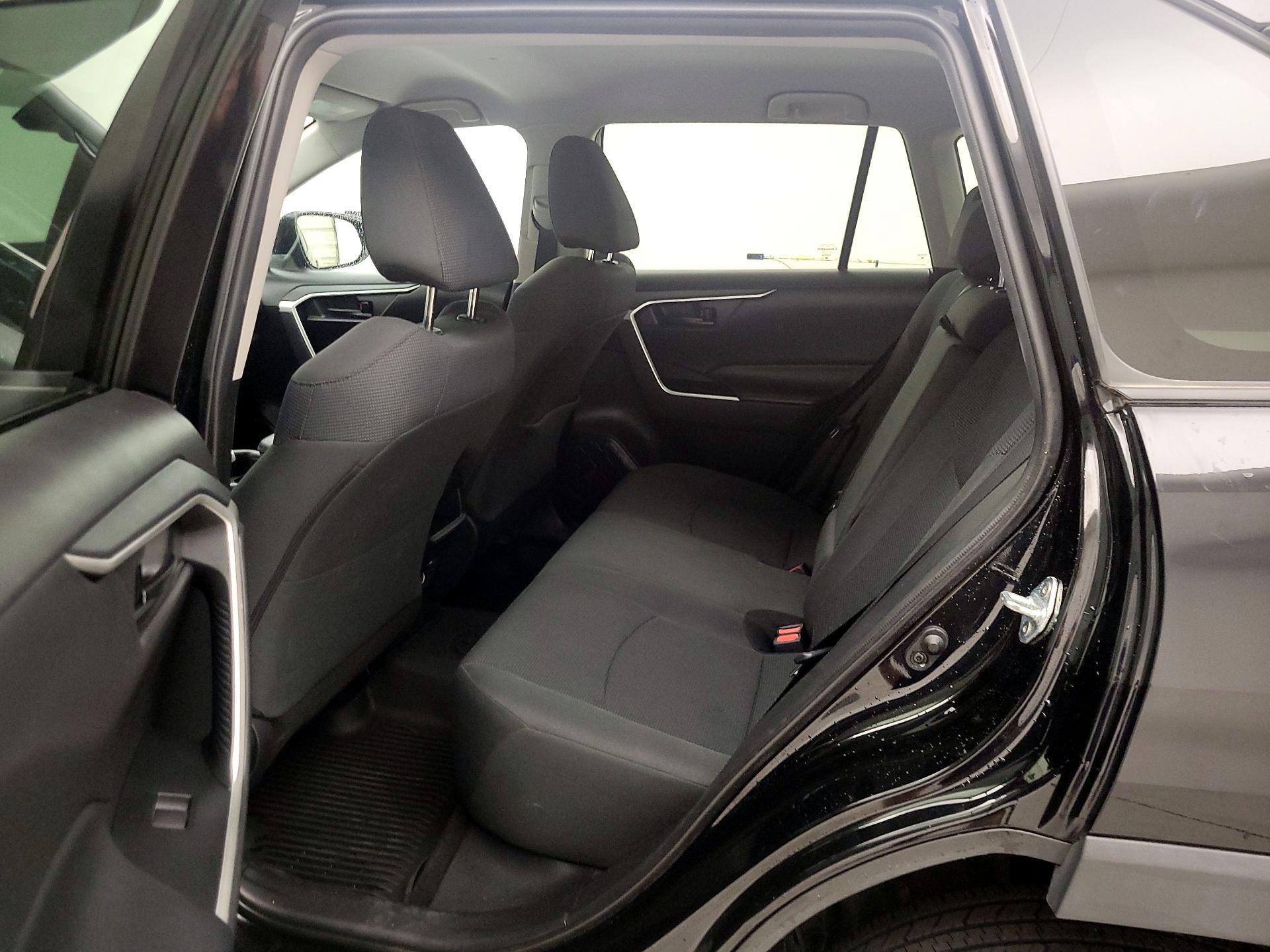 Thumbnail: 2020 Toyota RAV4 - 19