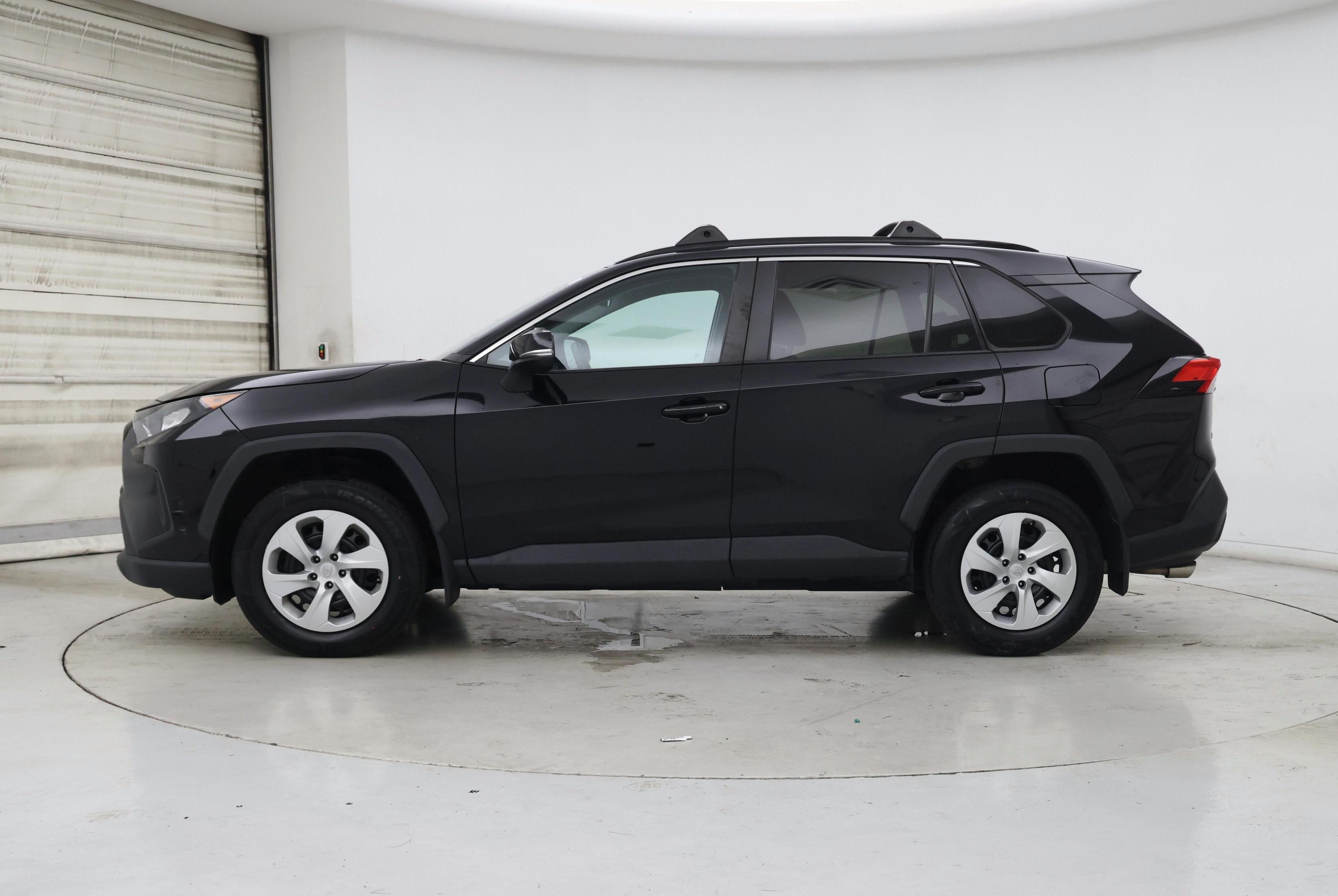 Thumbnail: 2020 Toyota RAV4 - 3