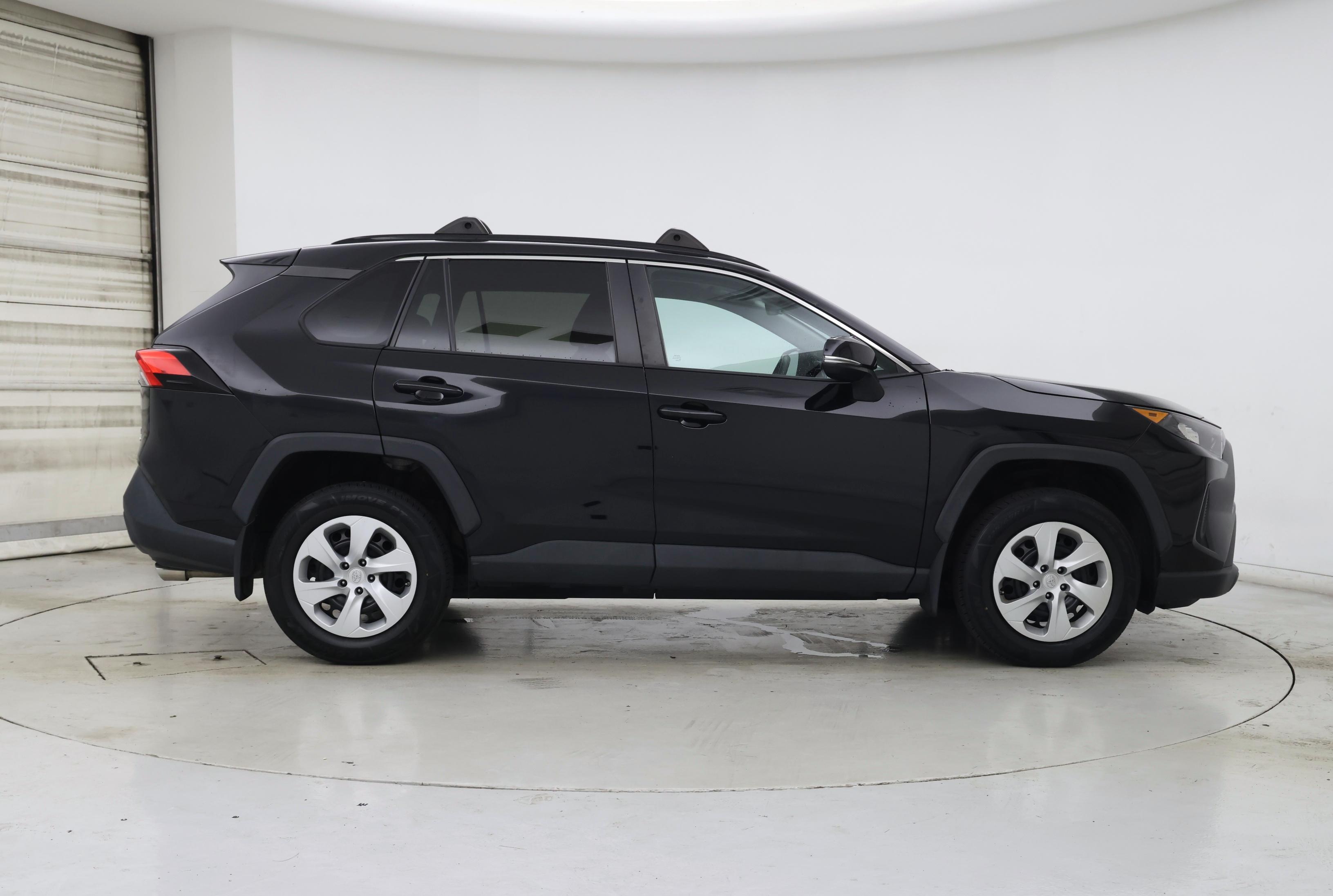 Thumbnail: 2020 Toyota RAV4 - 7