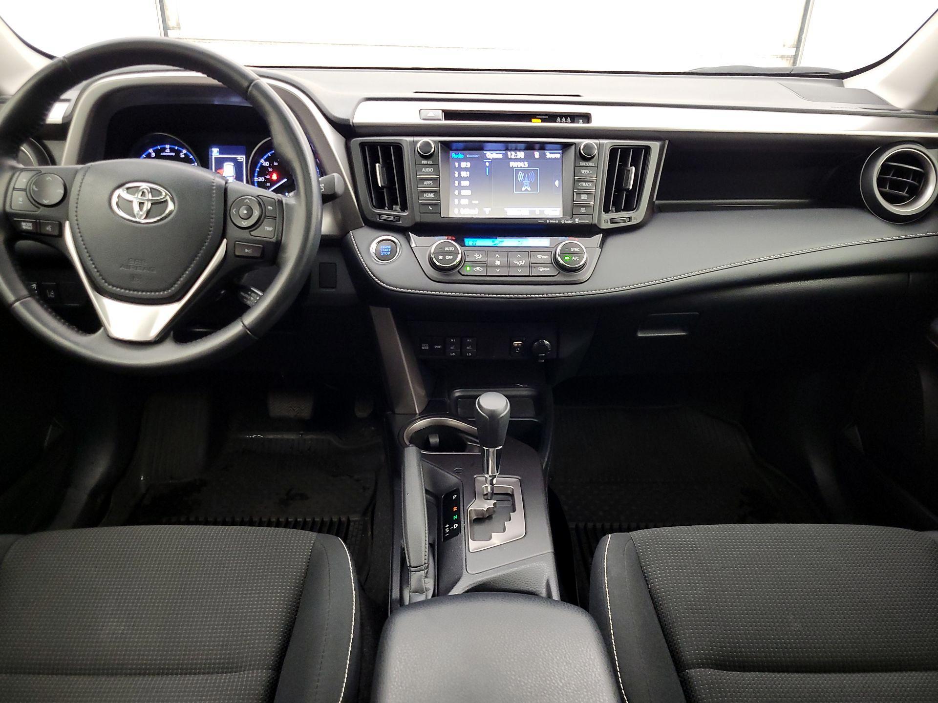 Thumbnail: 2018 Toyota RAV4 - 9