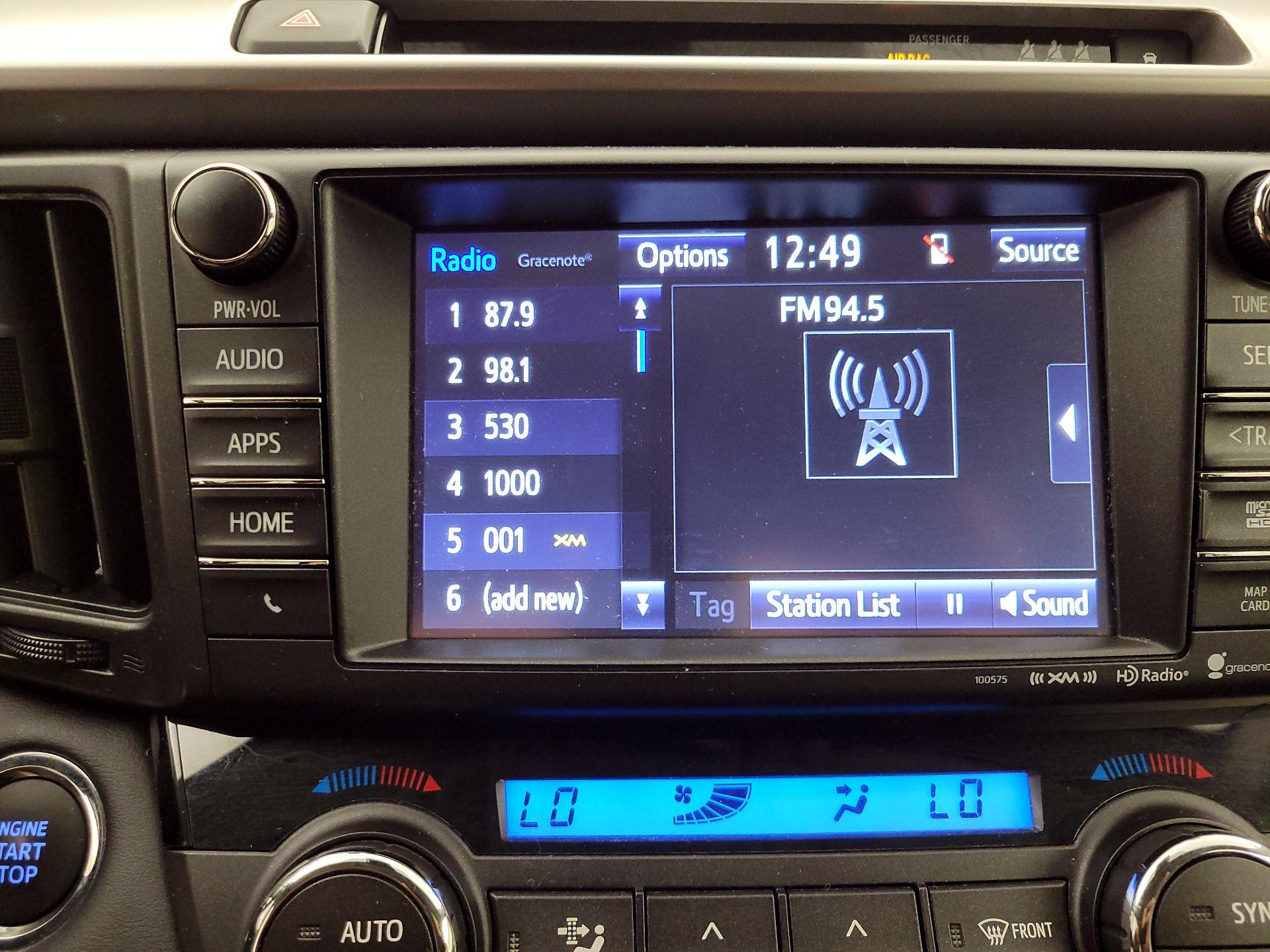 Thumbnail: 2018 Toyota RAV4 - 15