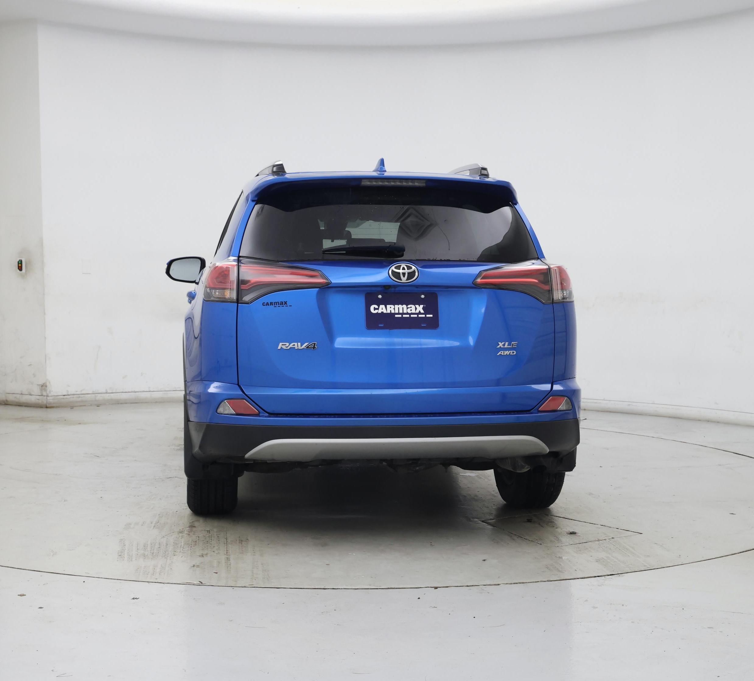 Thumbnail: 2018 Toyota RAV4 - 6
