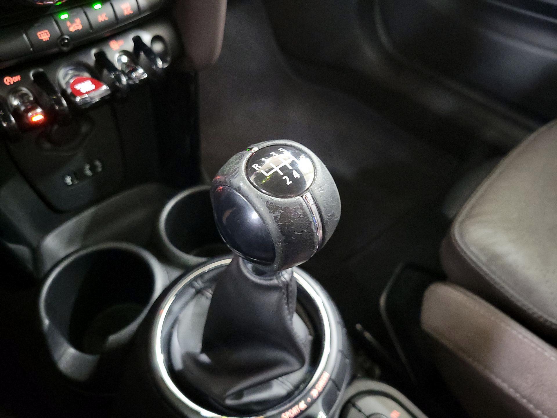 Thumbnail: 2016 MINI Cooper - 16