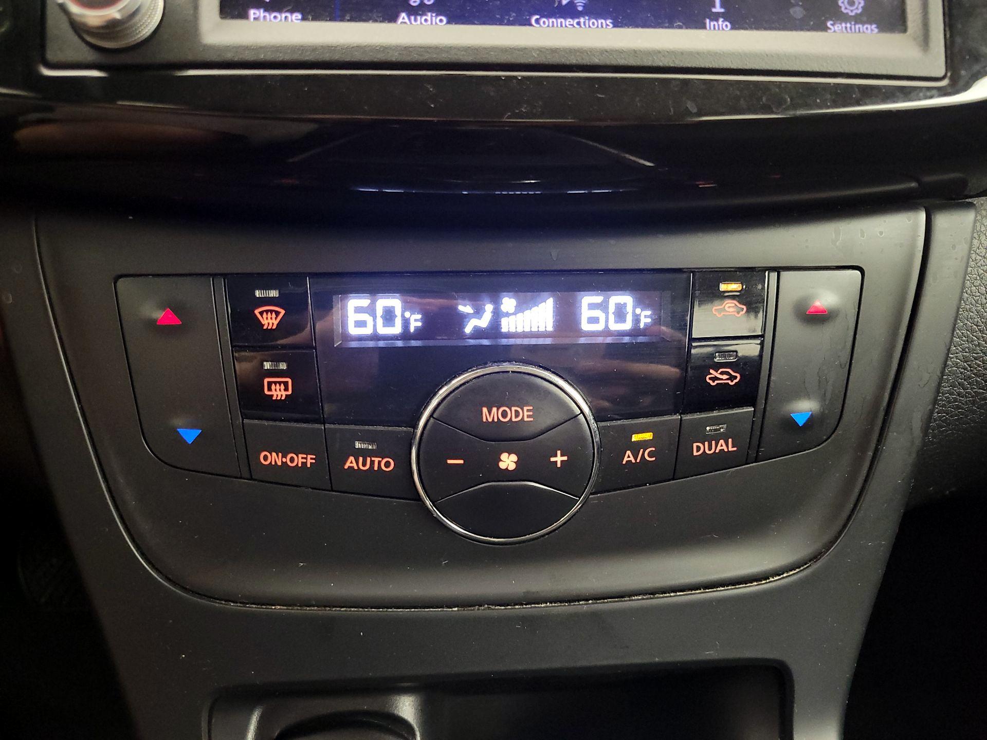 Thumbnail: 2019 Nissan Sentra - 16