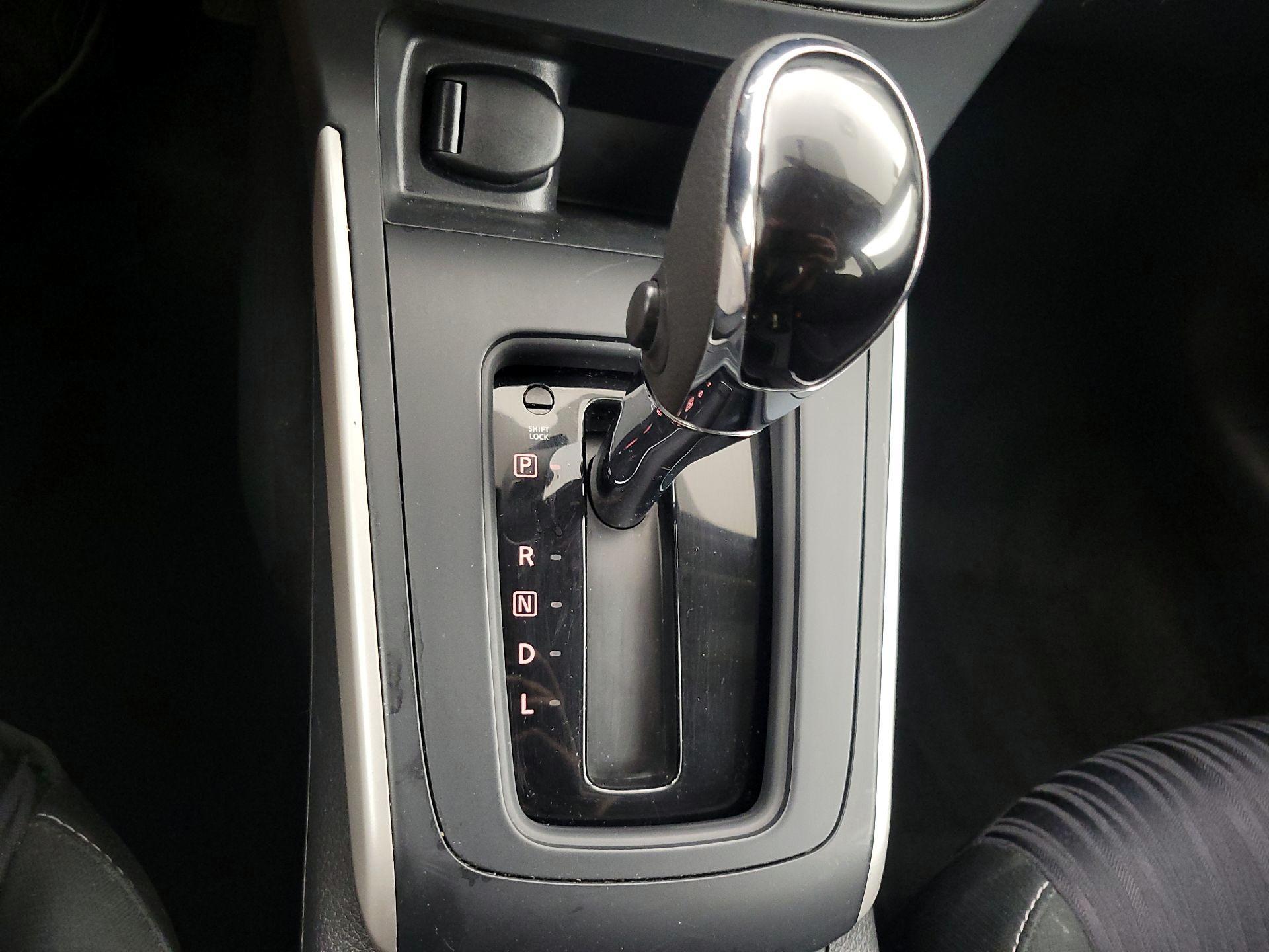 Thumbnail: 2019 Nissan Sentra - 17