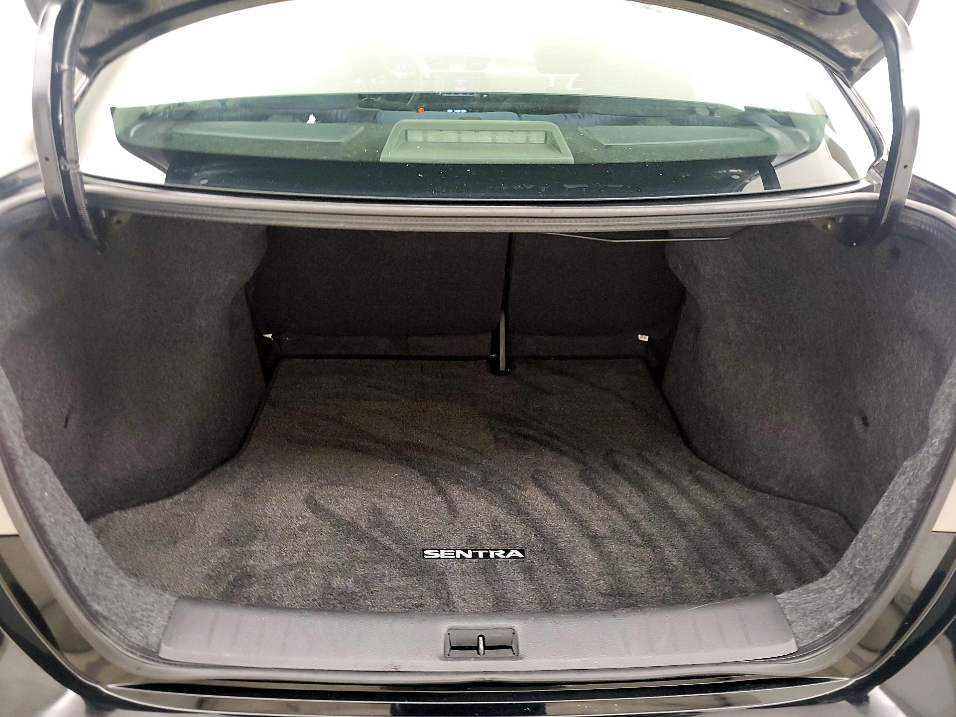 Thumbnail: 2019 Nissan Sentra - 20
