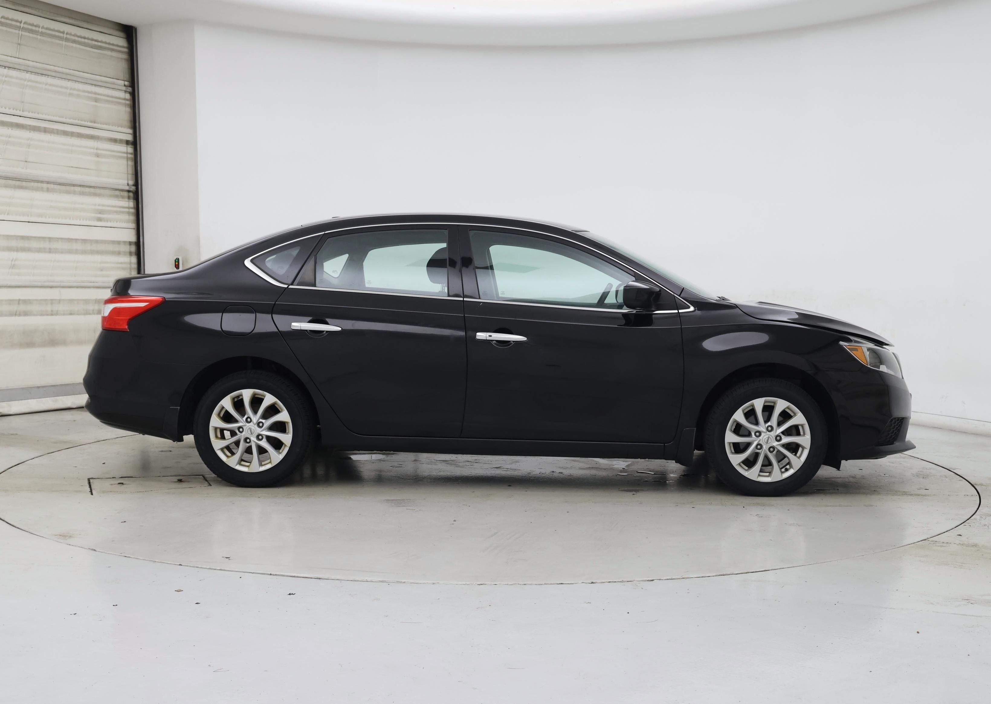 Thumbnail: 2019 Nissan Sentra - 7