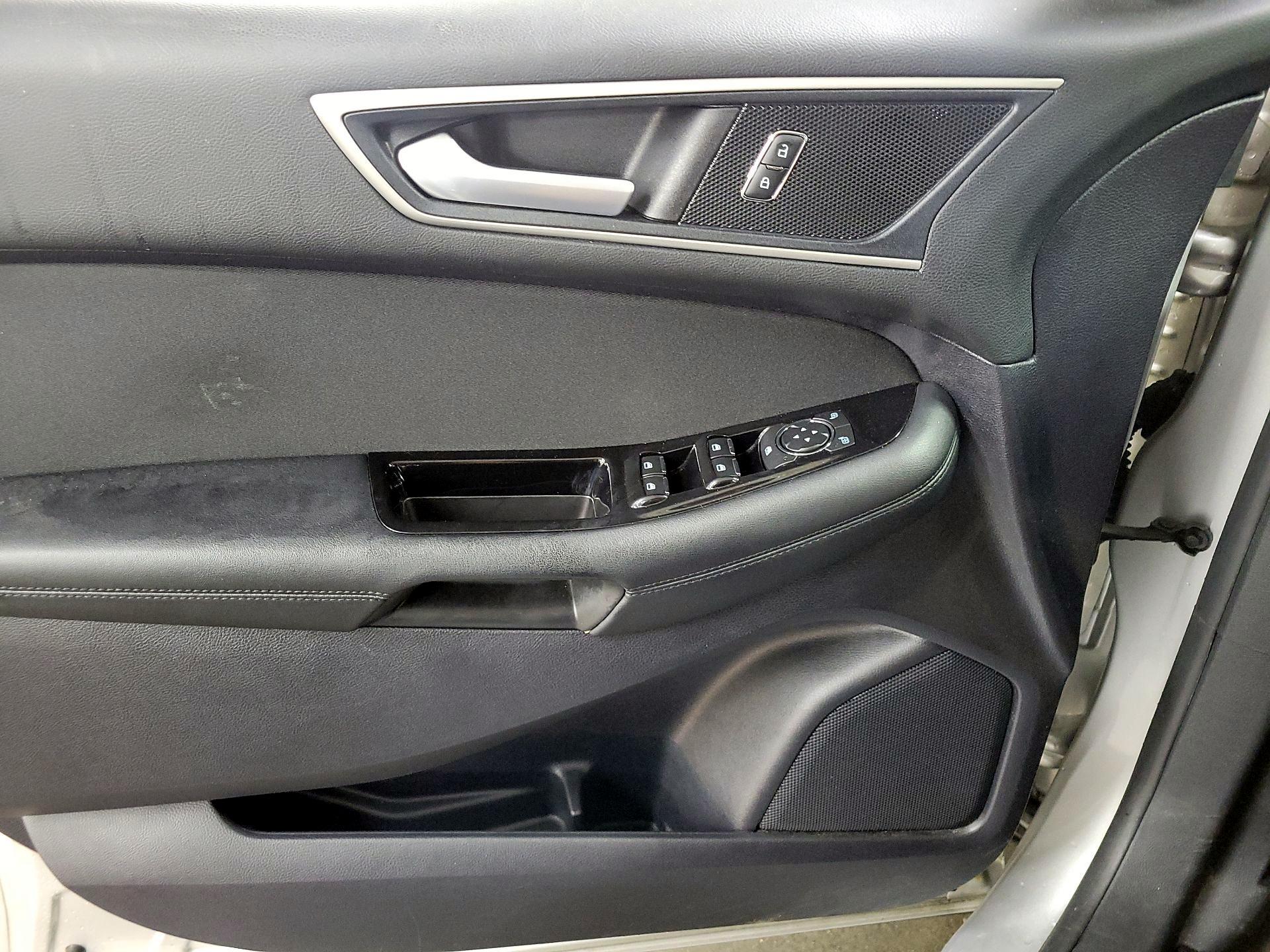 Thumbnail: 2019 Ford Edge - 12