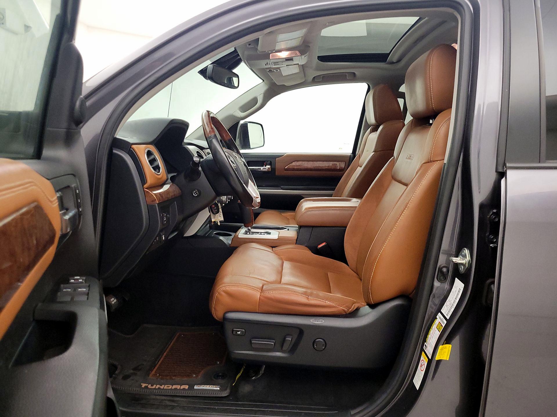 Thumbnail: 2019 Toyota Tundra - 11