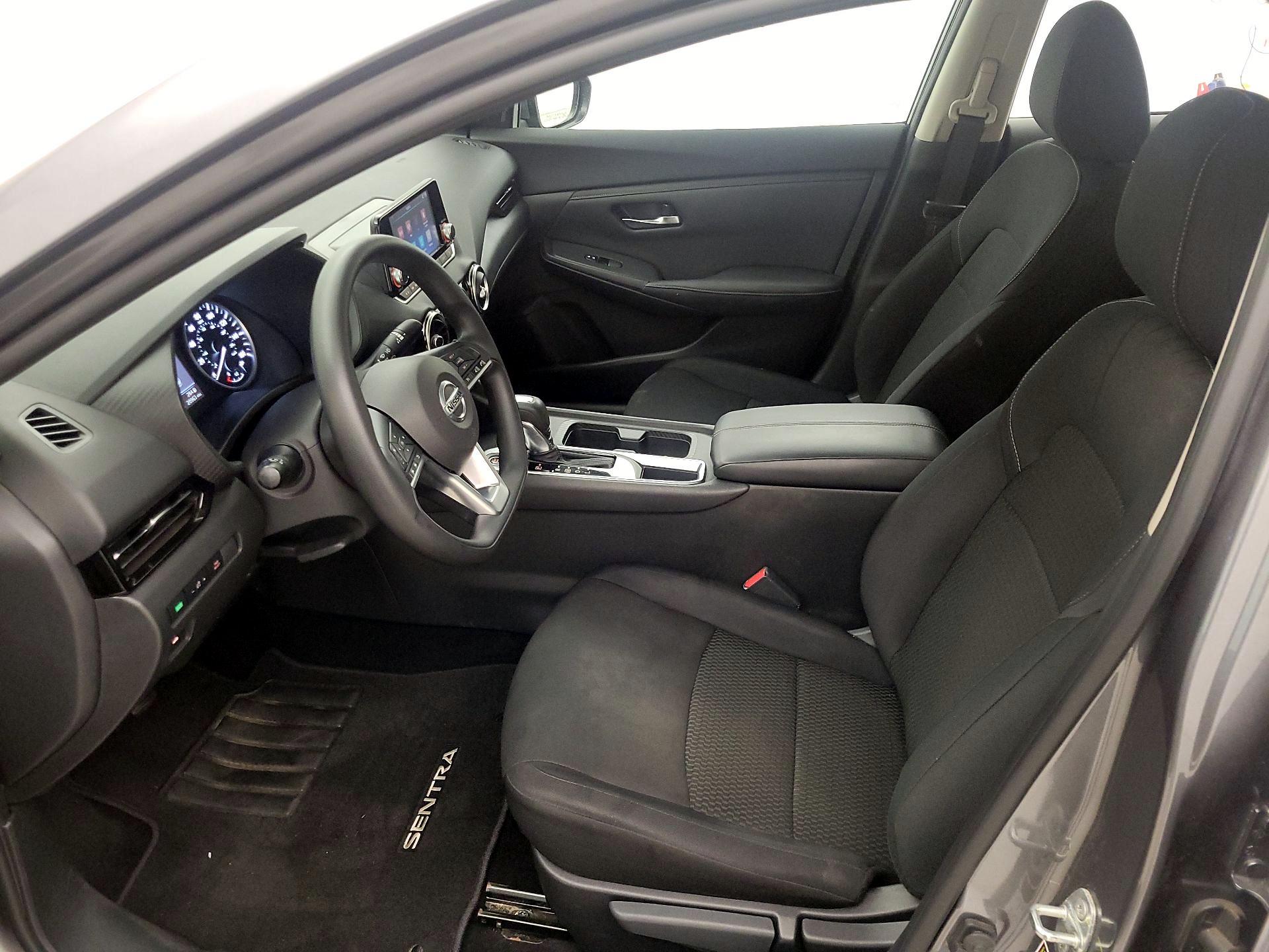 Thumbnail: 2020 Nissan Sentra - 11