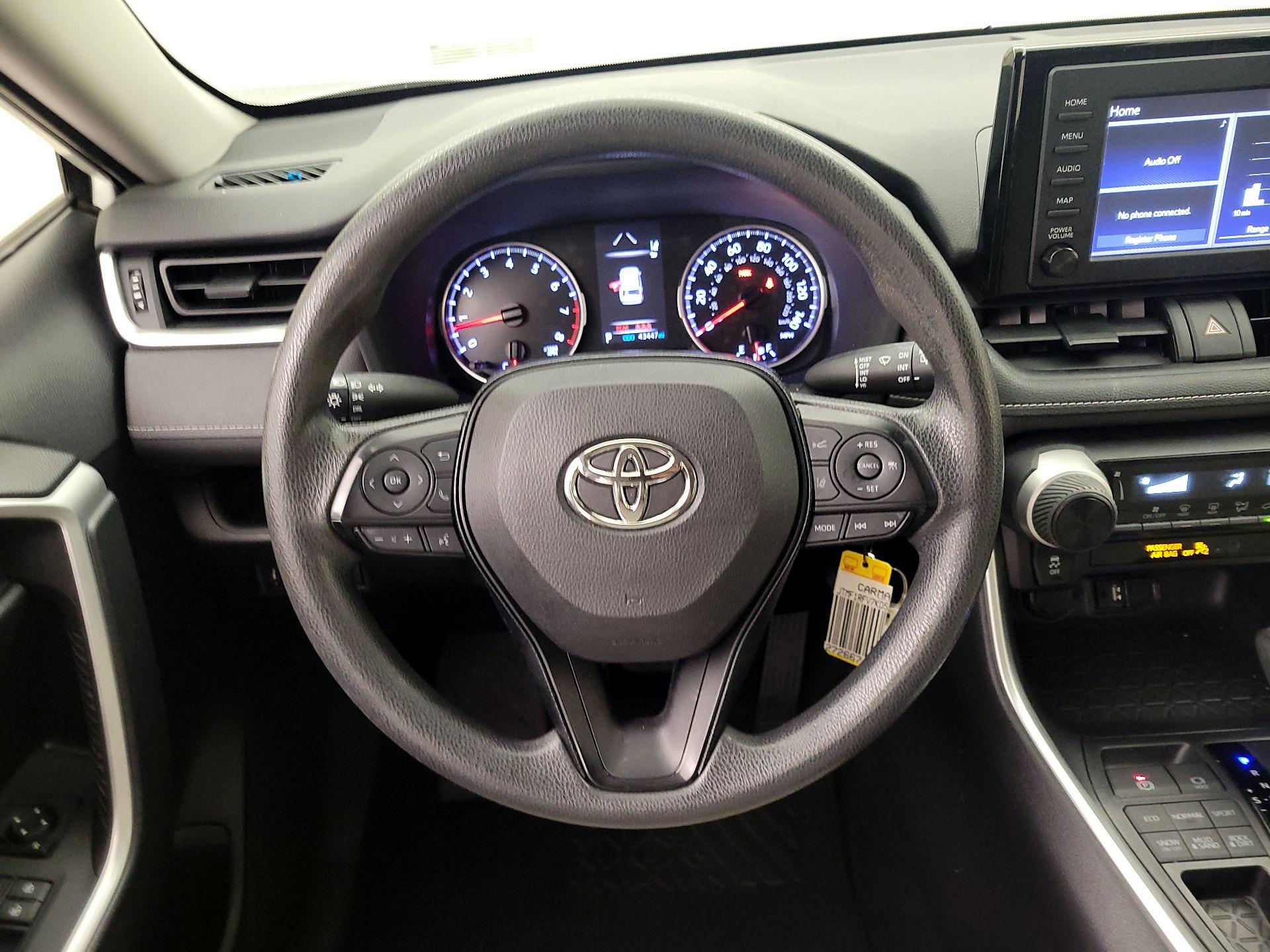 Thumbnail: 2019 Toyota RAV4 - 10
