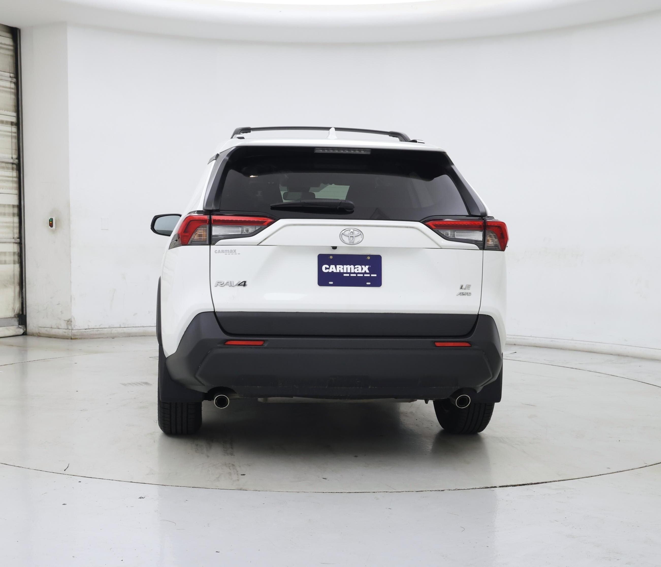 Thumbnail: 2019 Toyota RAV4 - 6