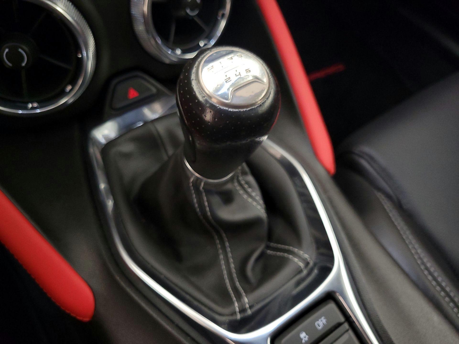 Thumbnail: 2020 Chevrolet Camaro - 17