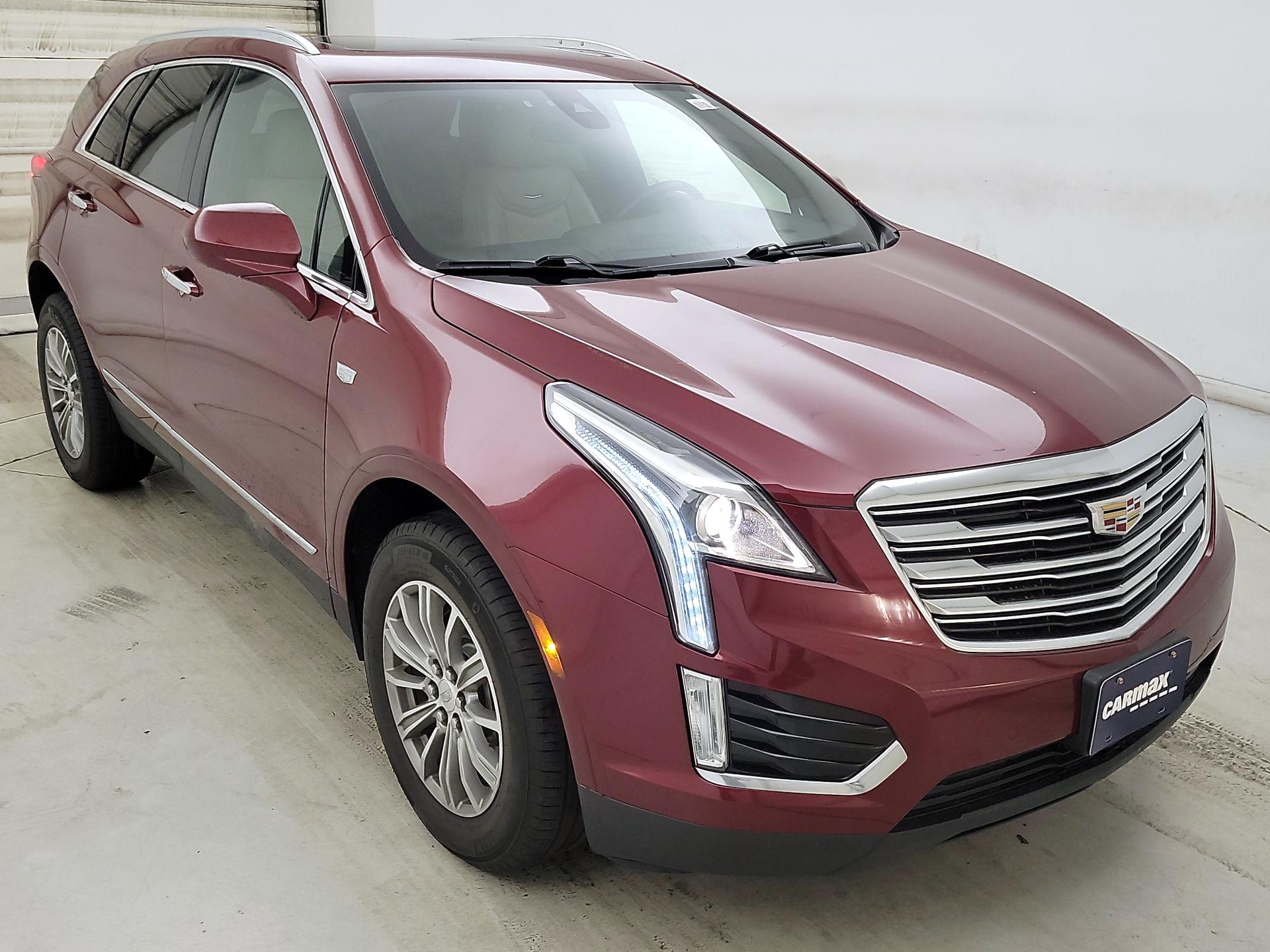 Thumbnail: 2017 Cadillac XT5 - 1