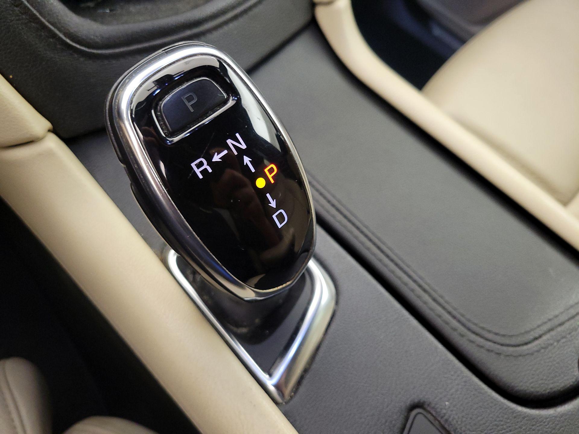 Thumbnail: 2017 Cadillac XT5 - 15