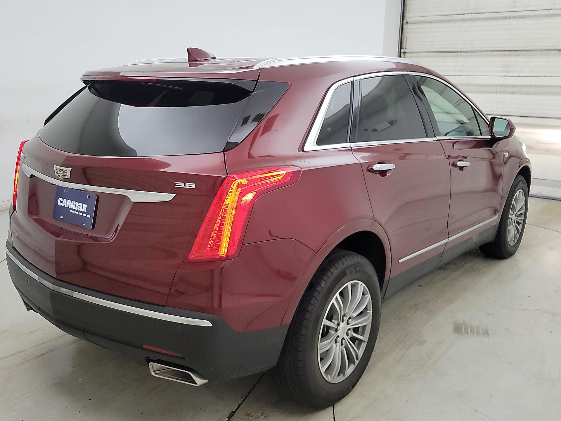 Thumbnail: 2017 Cadillac XT5 - 5