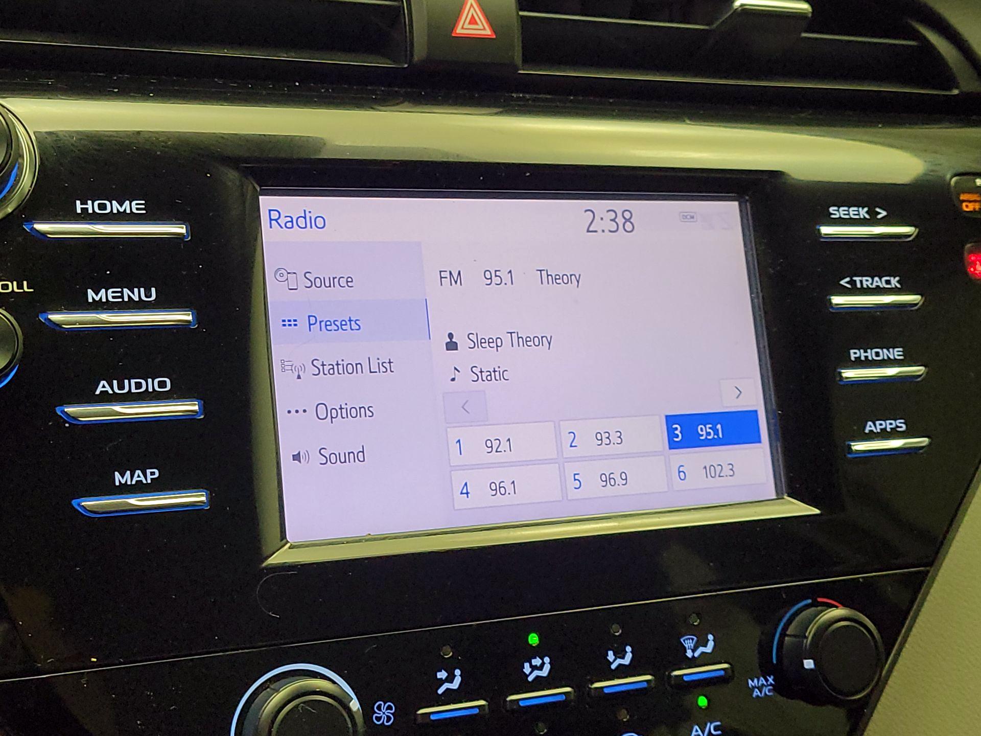 Thumbnail: 2019 Toyota Camry - 15