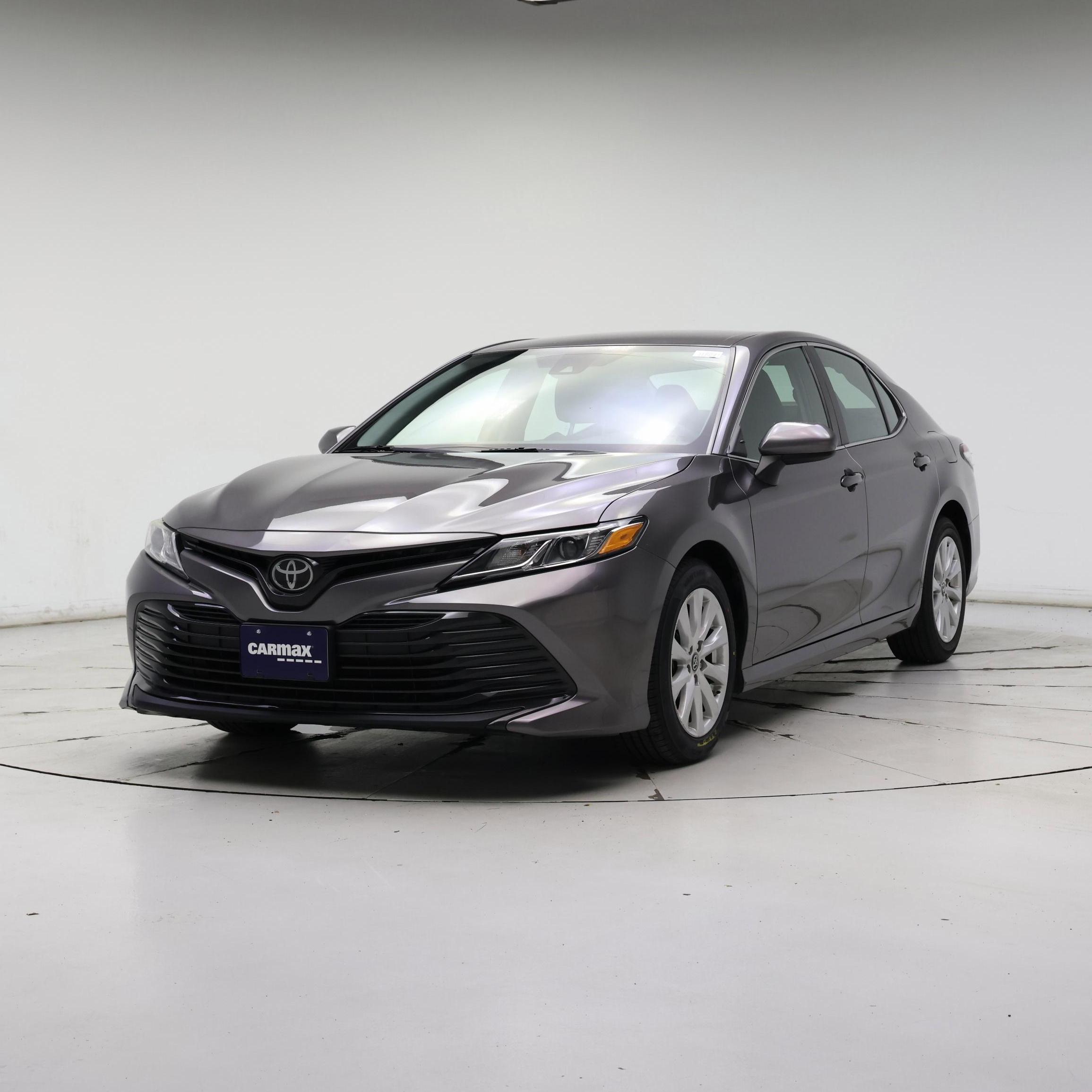 Thumbnail: 2019 Toyota Camry - 4