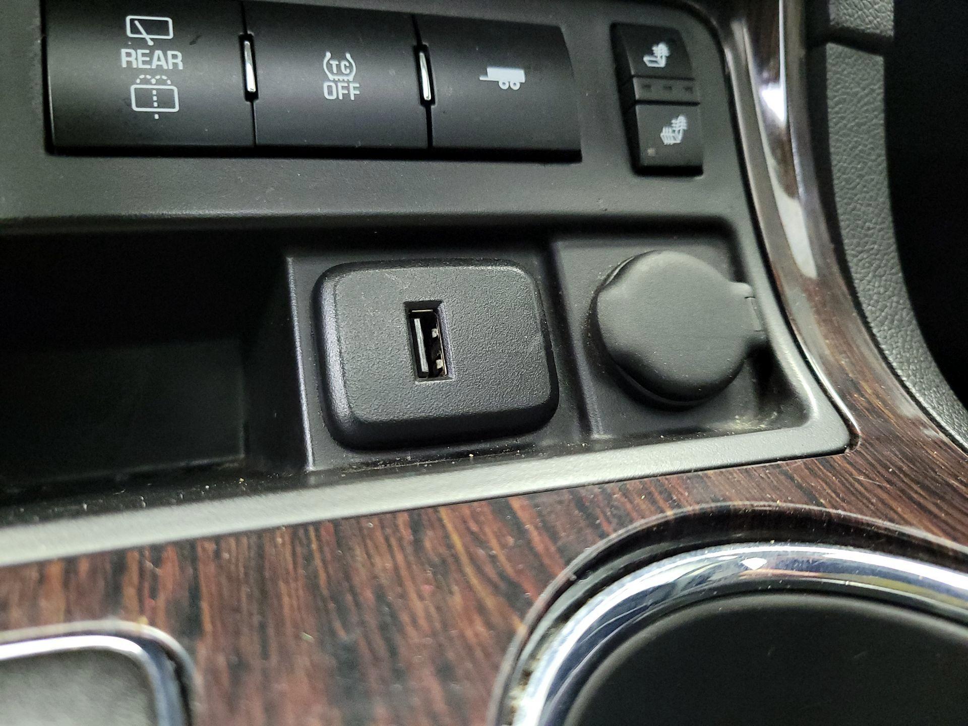 Thumbnail: 2017 Chevrolet Traverse - 18