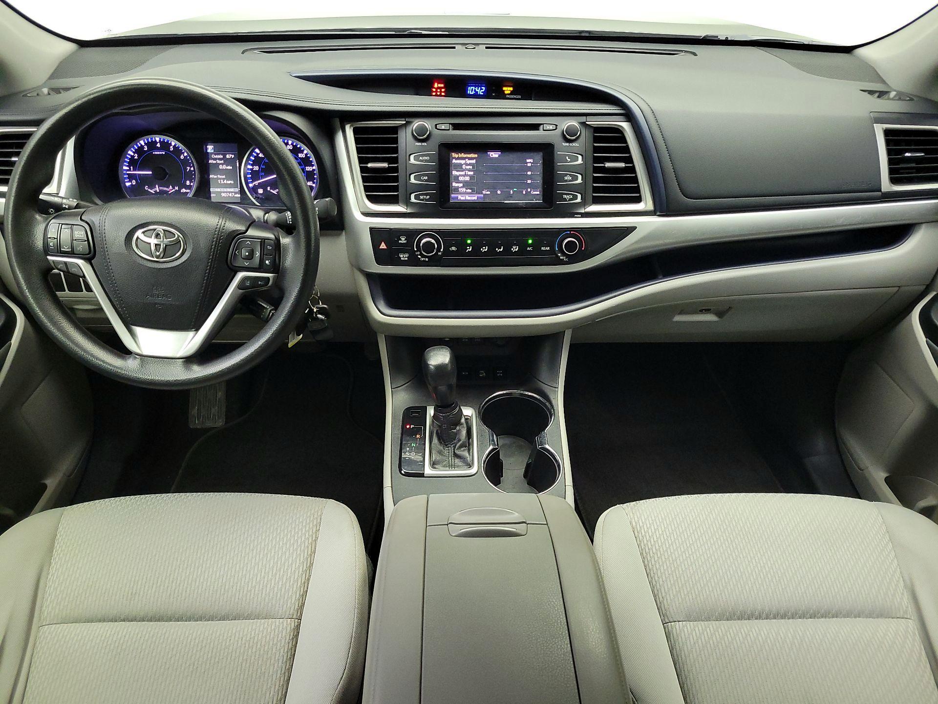 Thumbnail: 2018 Toyota Highlander - 9