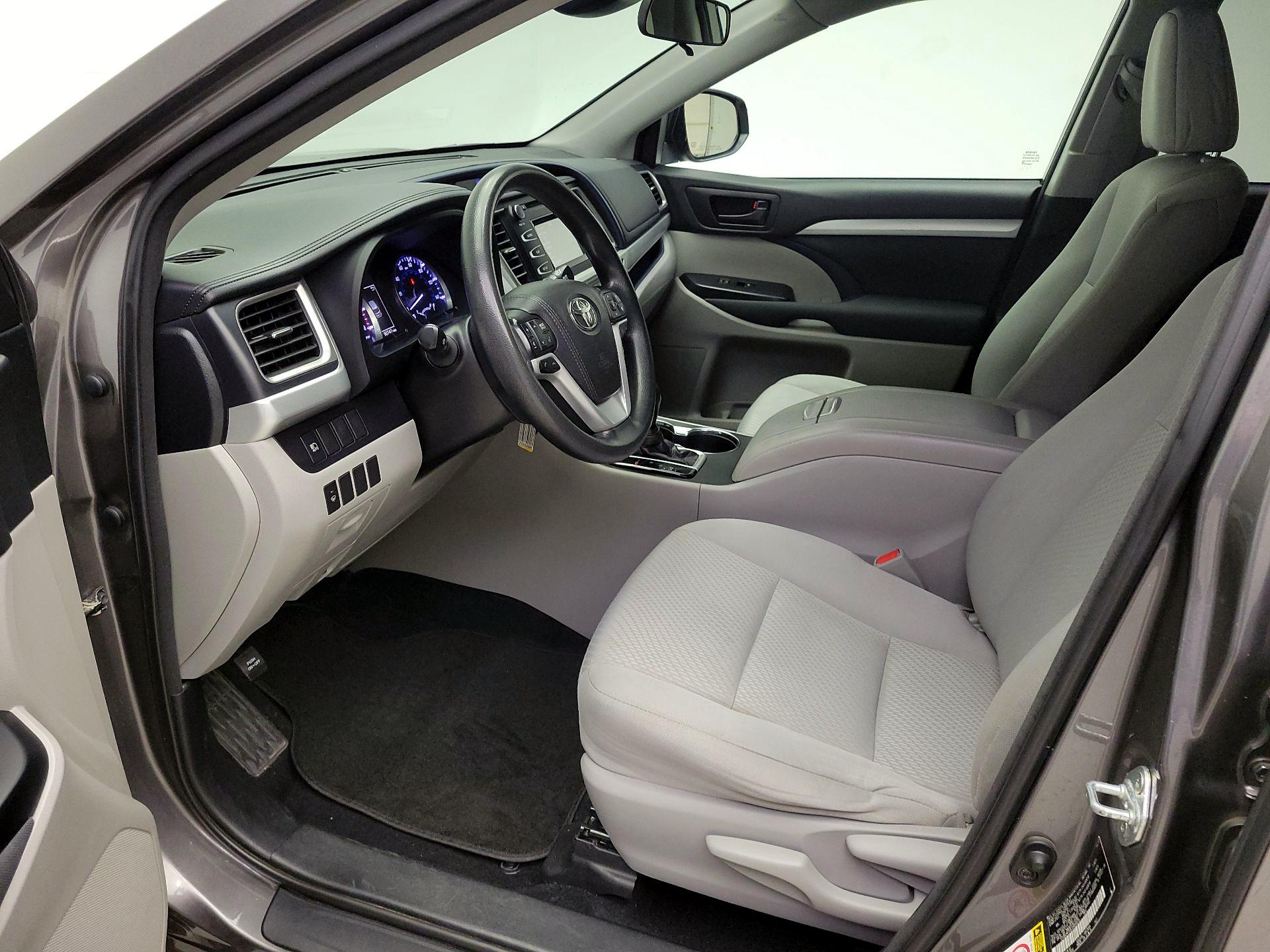 Thumbnail: 2018 Toyota Highlander - 11