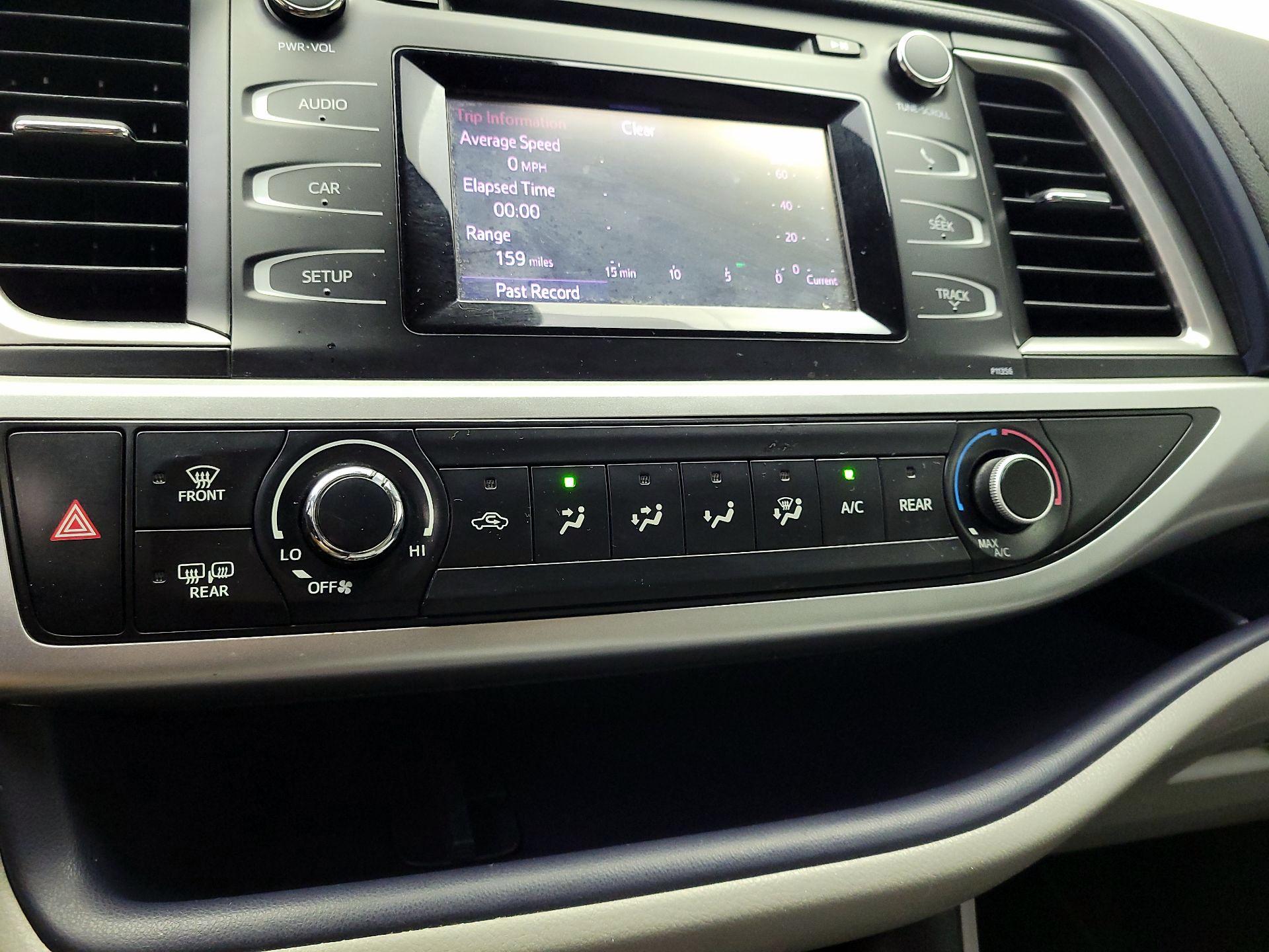 Thumbnail: 2018 Toyota Highlander - 16