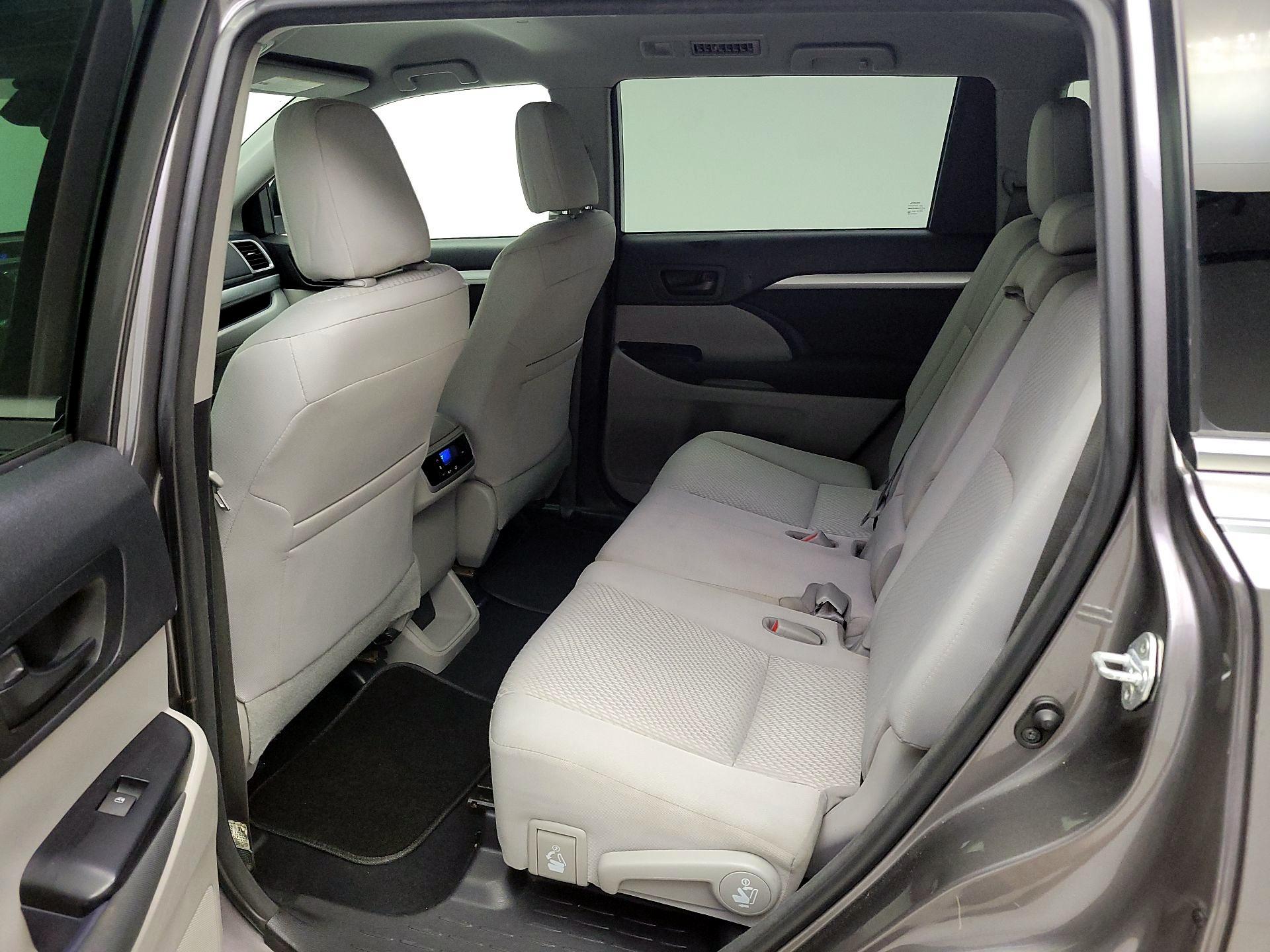Thumbnail: 2018 Toyota Highlander - 19