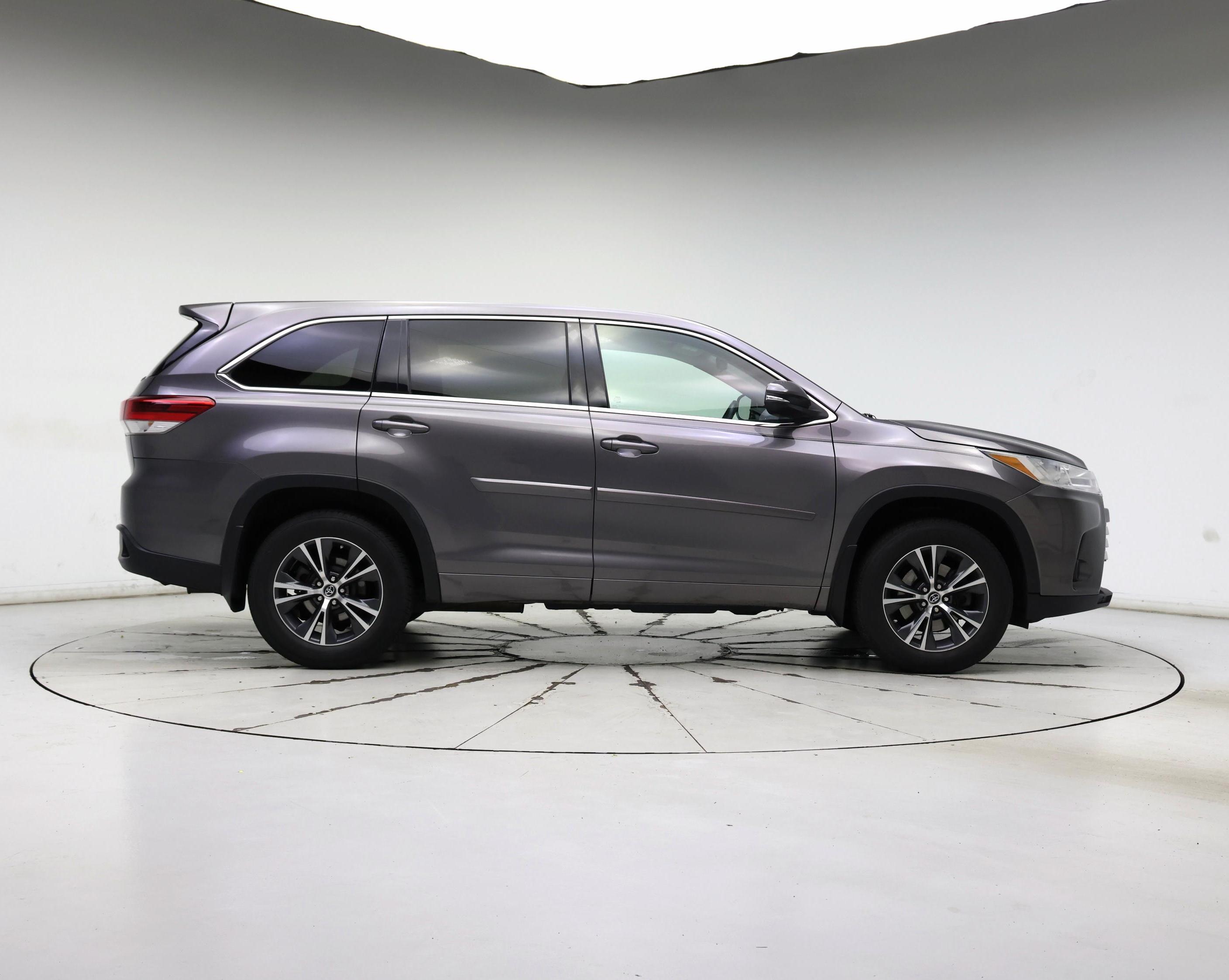 Thumbnail: 2018 Toyota Highlander - 7