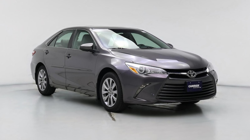 2016 Toyota Camry XLE Hero Image
