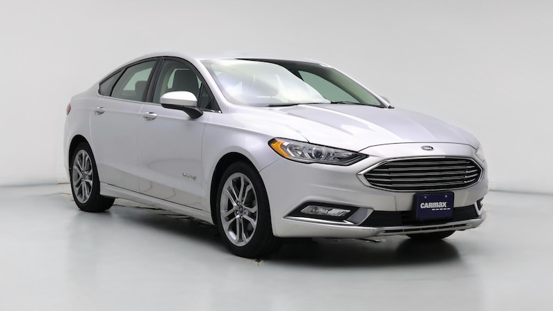 2017 Ford Fusion SE Hero Image