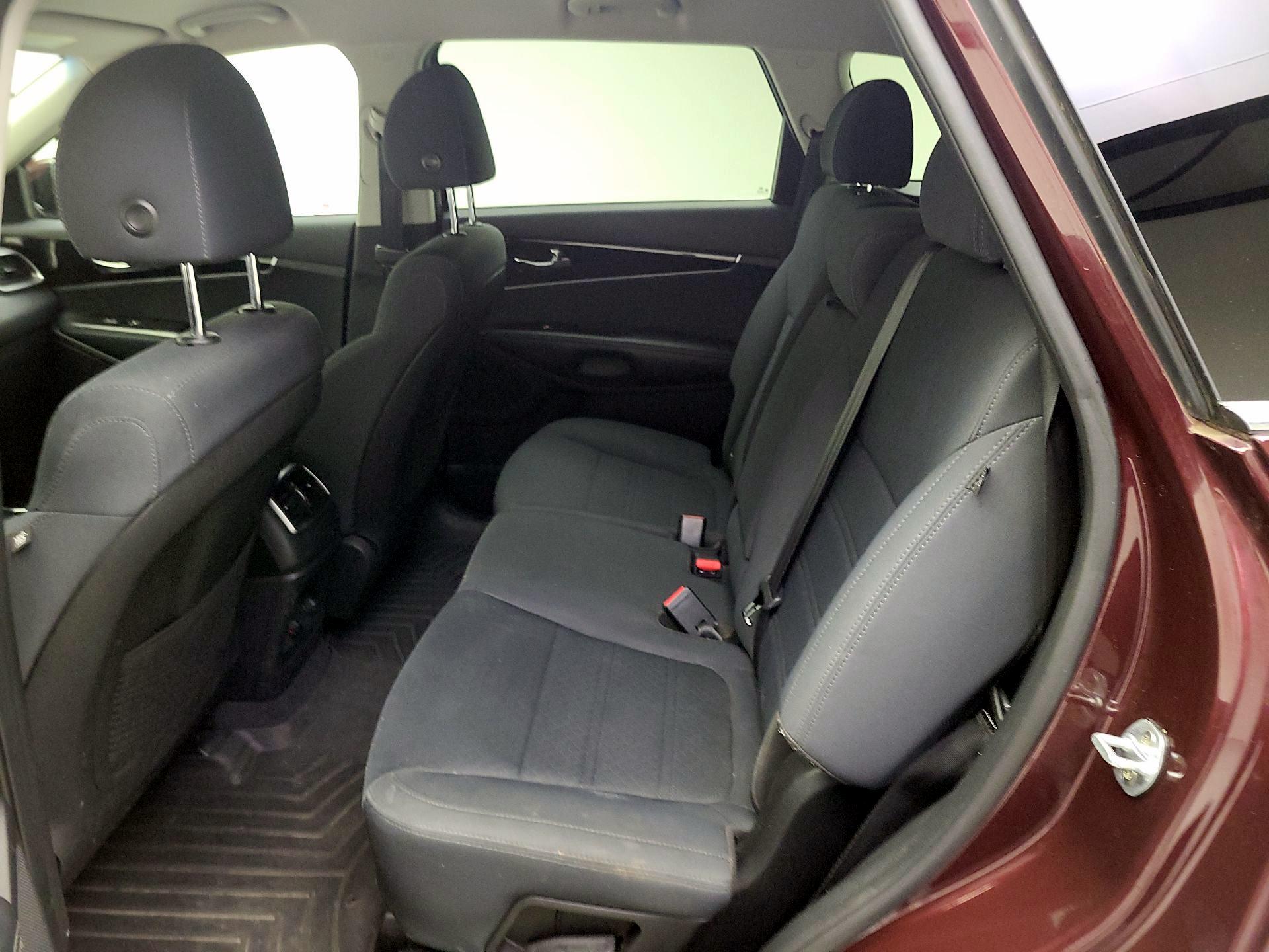 Thumbnail: 2019 Kia Sorento - 19