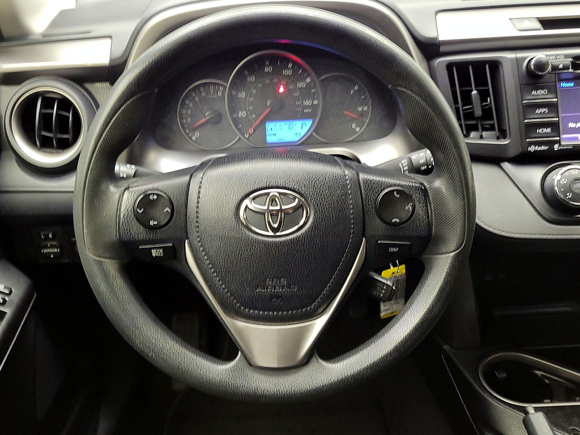 Thumbnail: 2016 Toyota RAV4 - 10