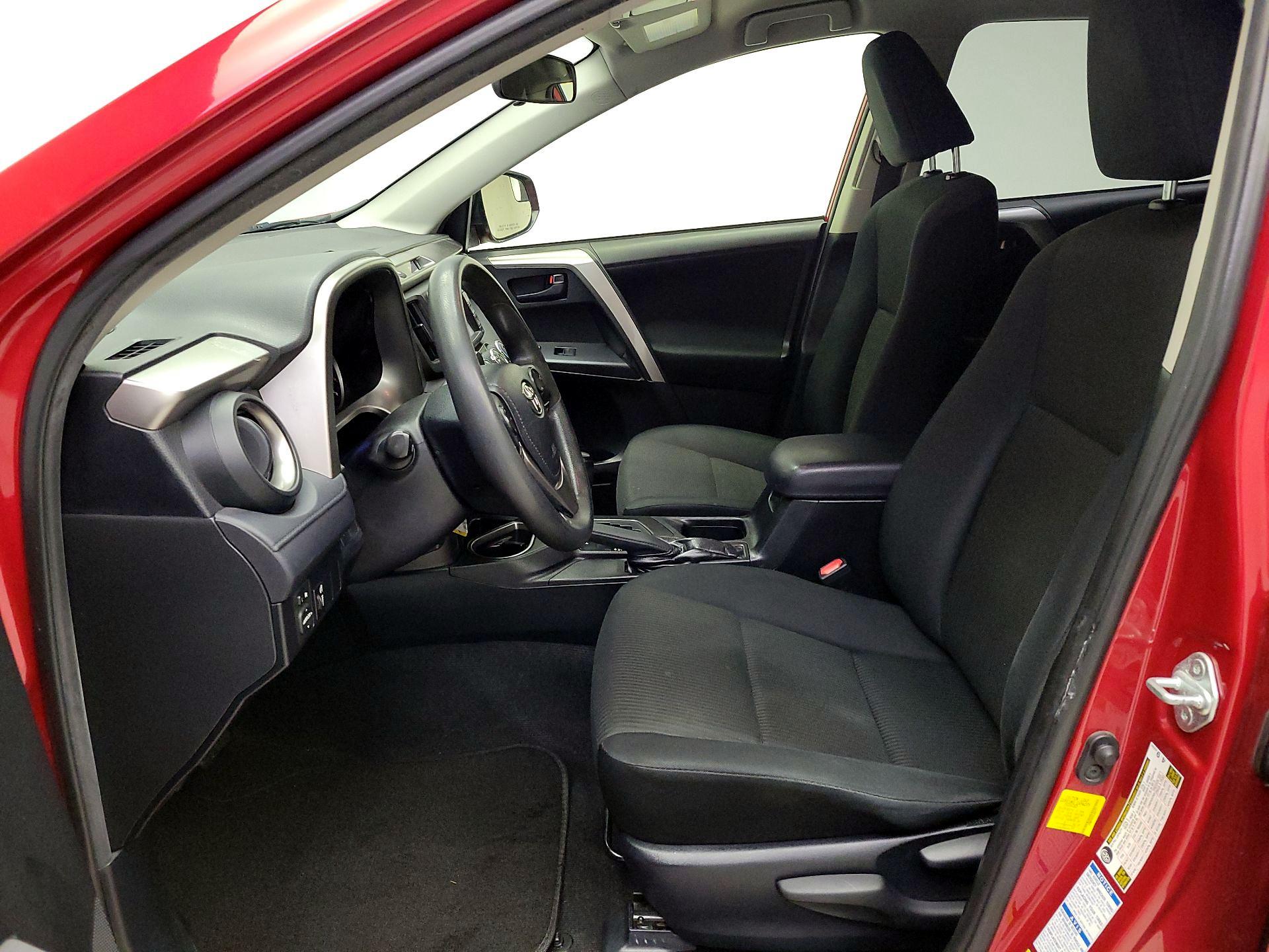 Thumbnail: 2016 Toyota RAV4 - 11