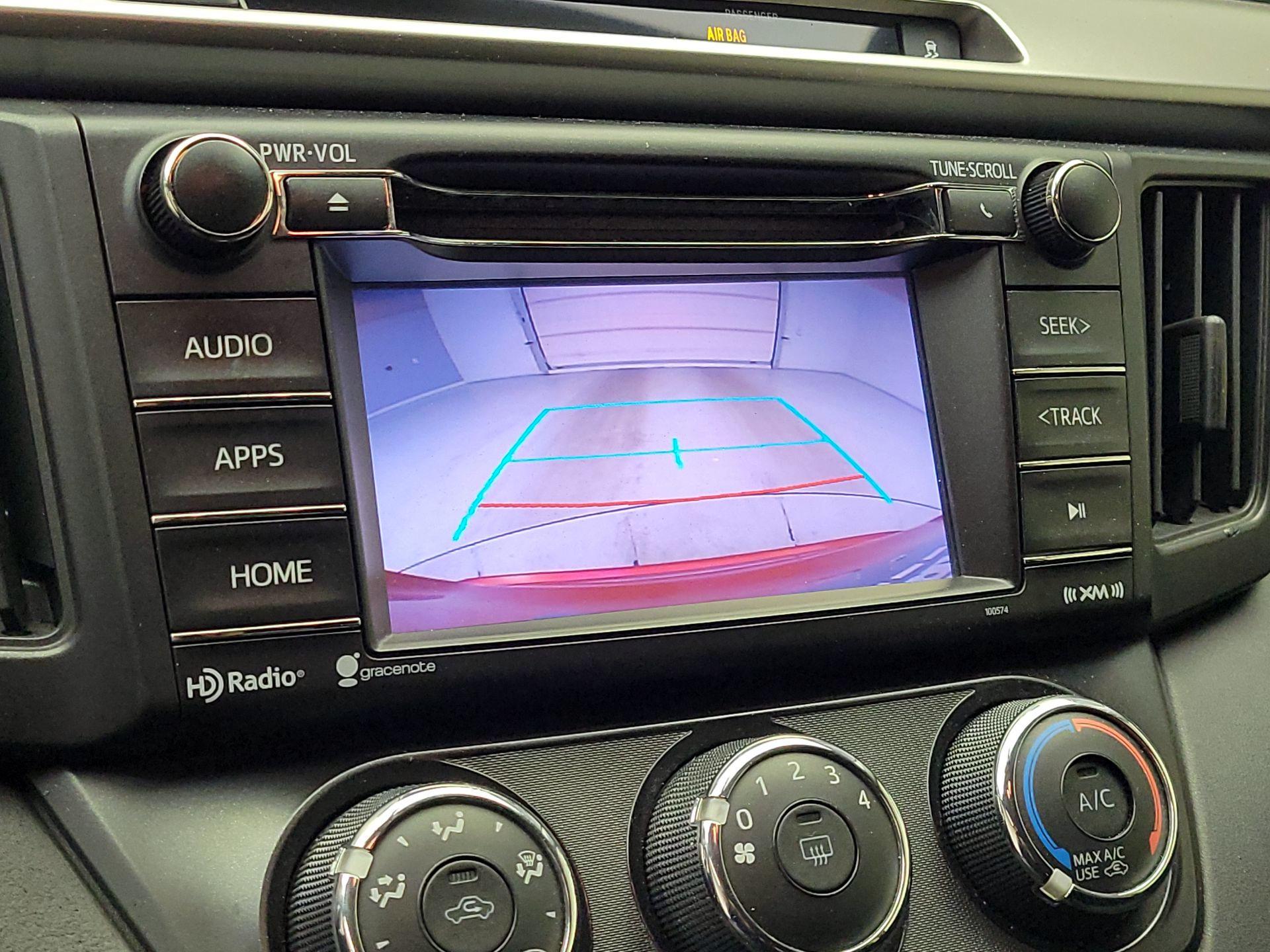 Thumbnail: 2016 Toyota RAV4 - 14