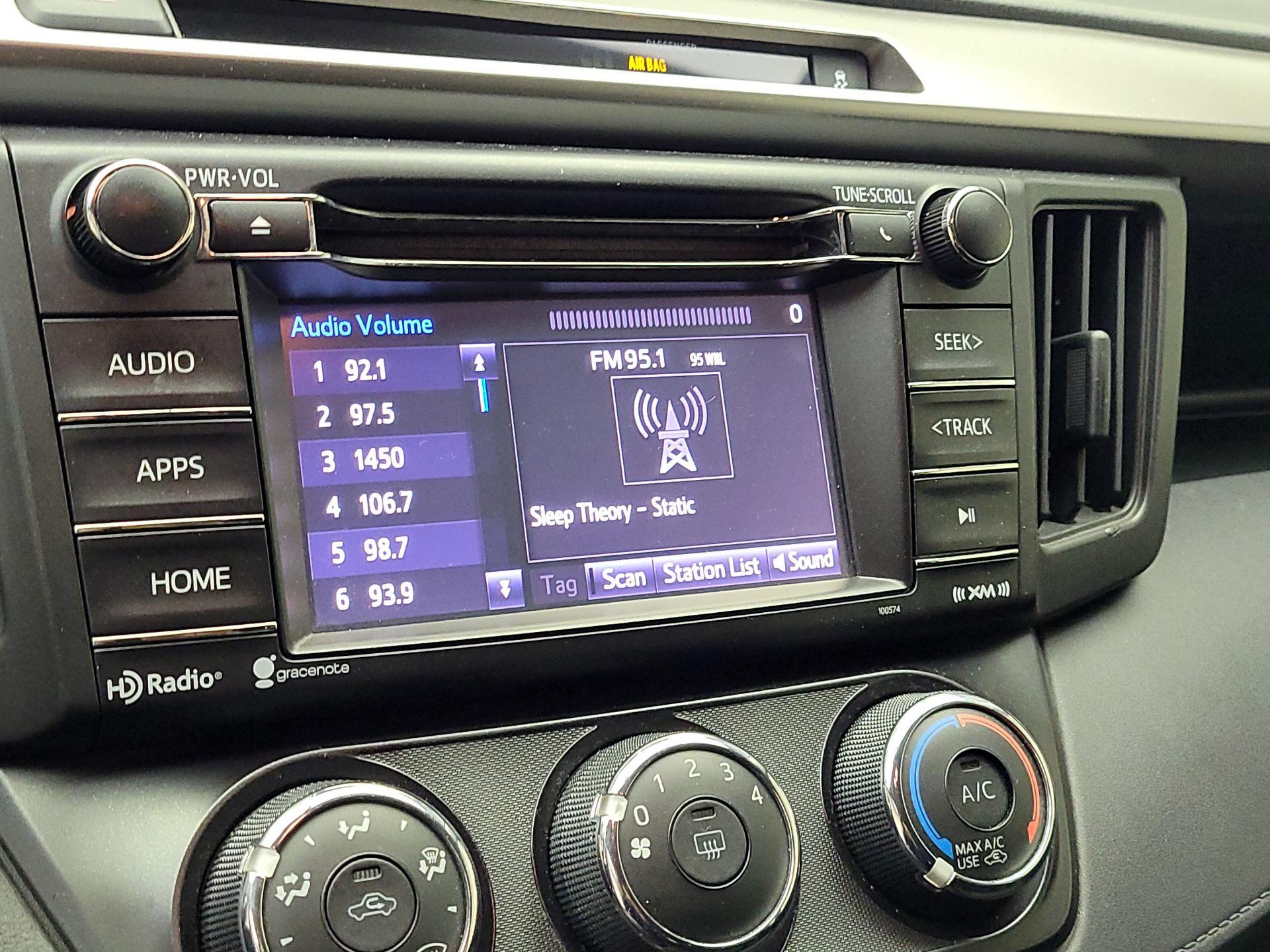 Thumbnail: 2016 Toyota RAV4 - 15