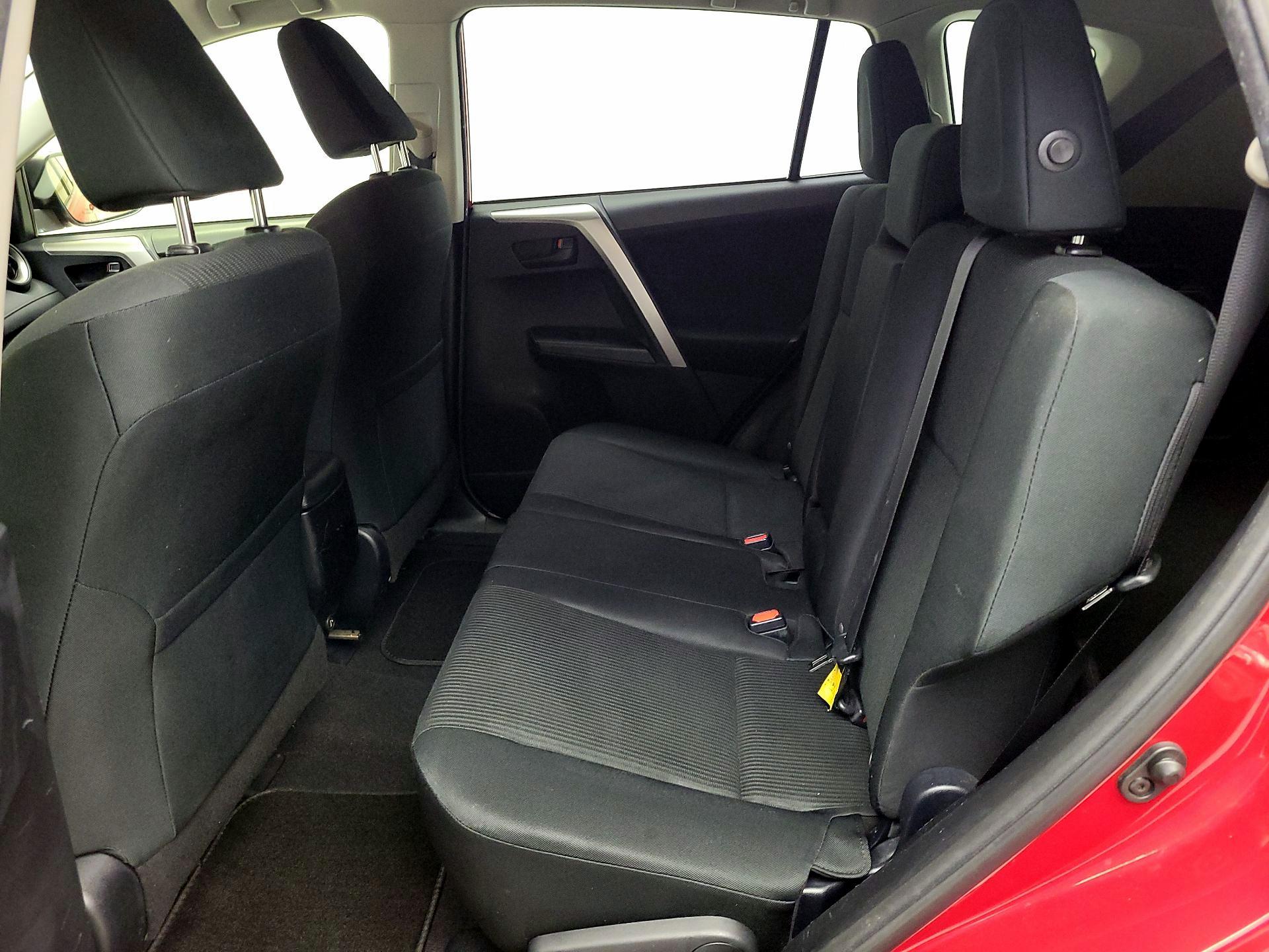 Thumbnail: 2016 Toyota RAV4 - 19