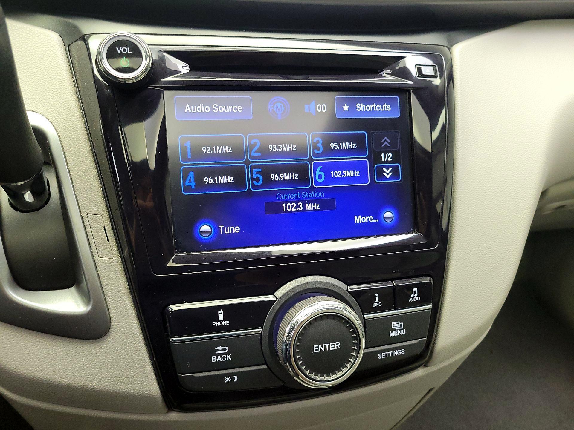 Thumbnail: 2015 Honda Odyssey - 15