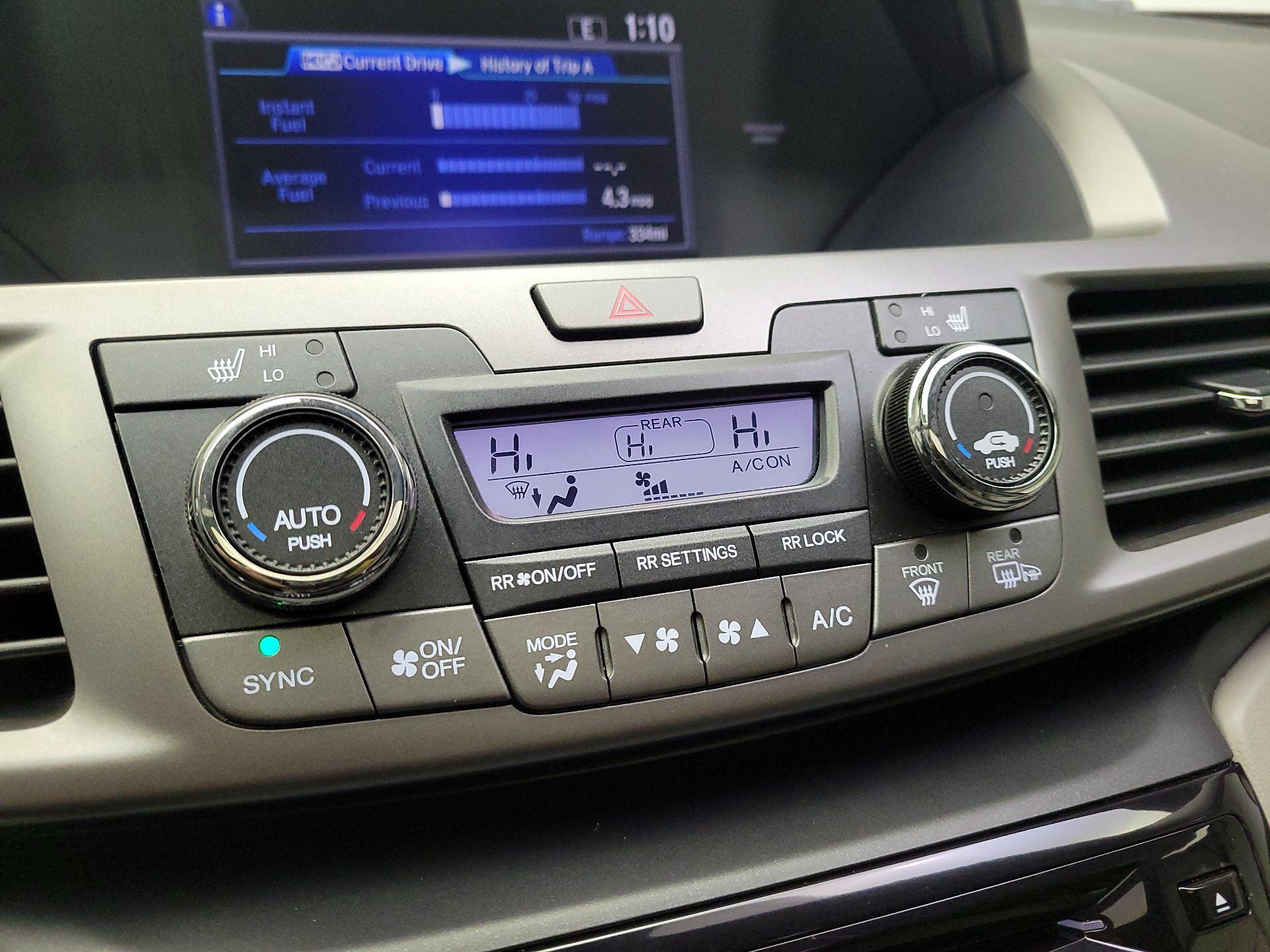 Thumbnail: 2015 Honda Odyssey - 16