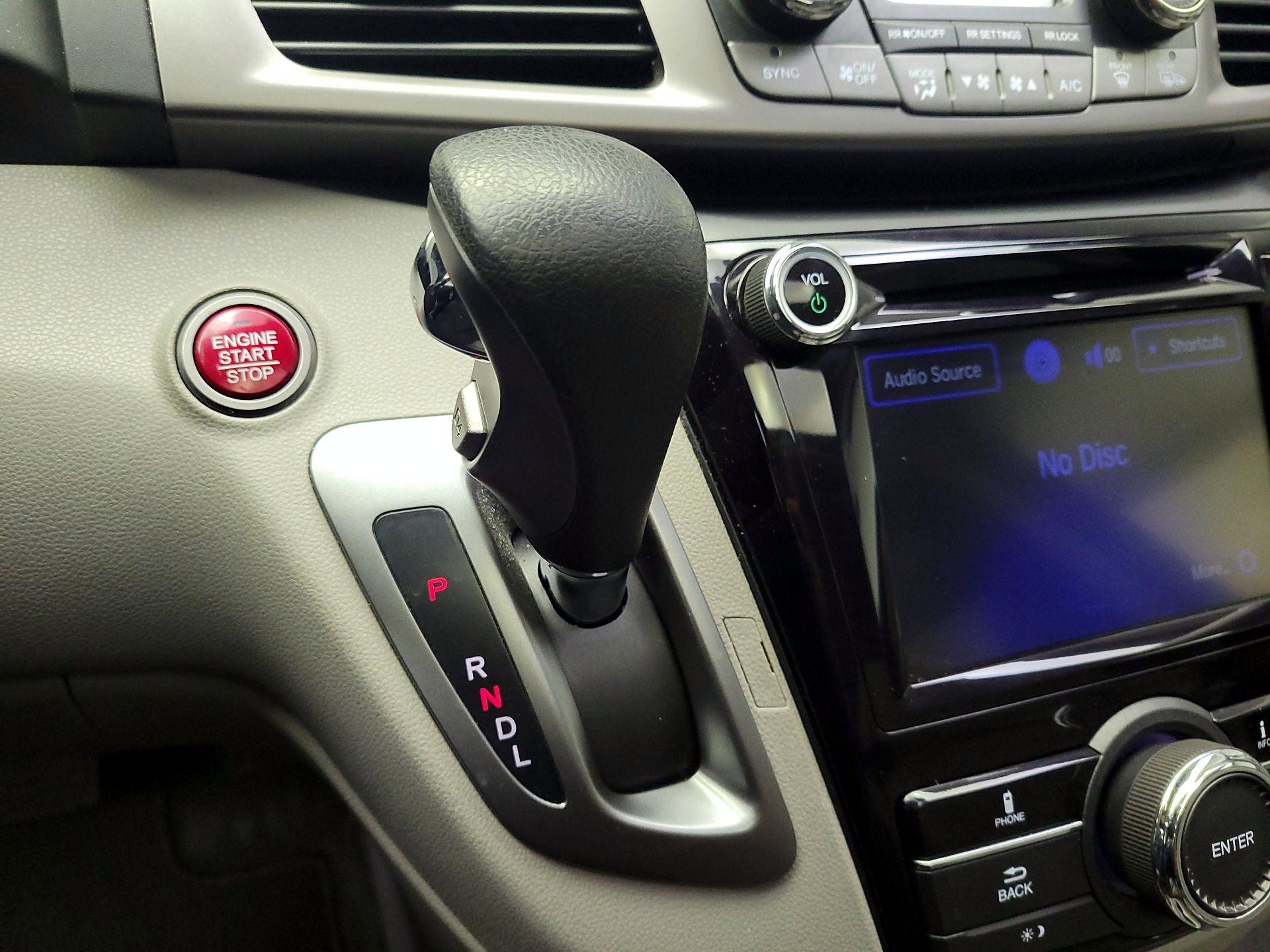 Thumbnail: 2015 Honda Odyssey - 17